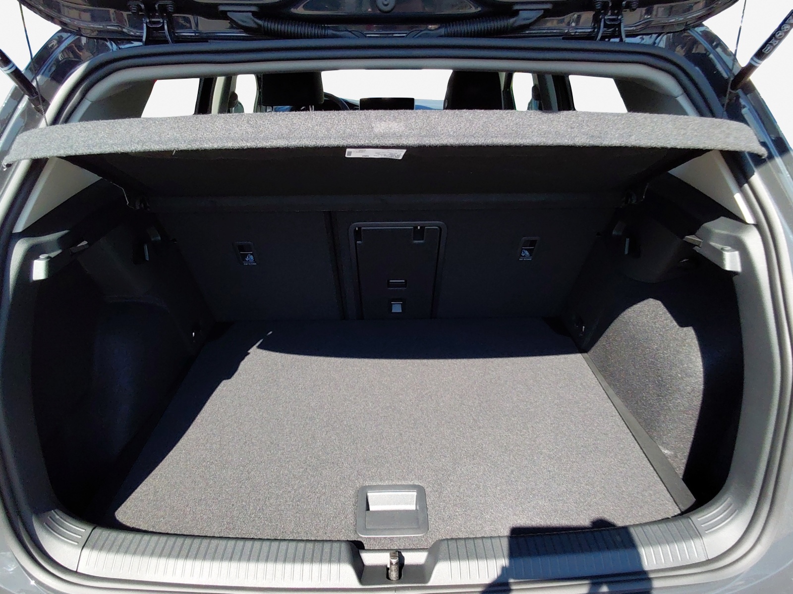 VW Golf 1.5 e TSI mHEV United DSG-image-12