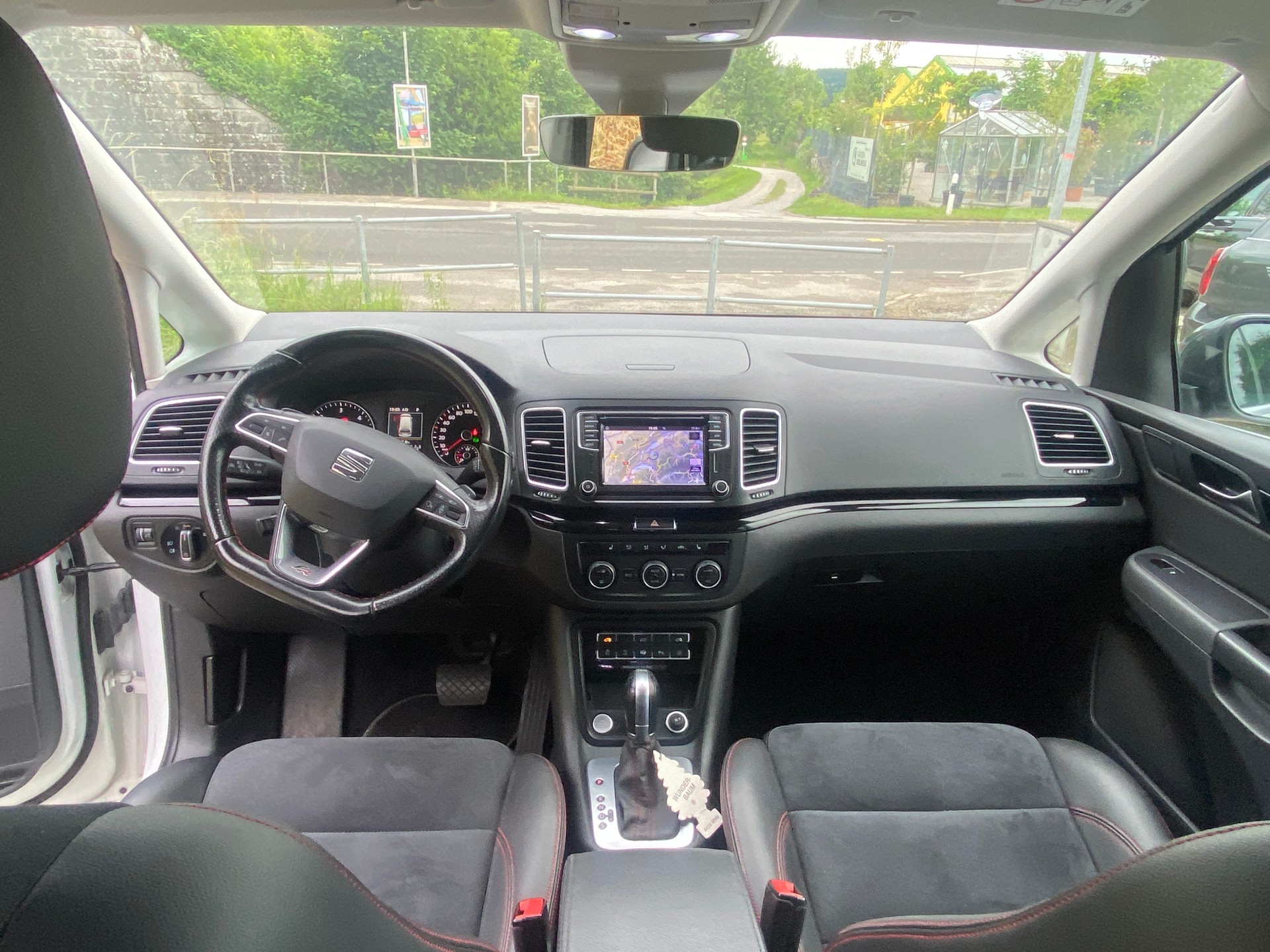 SEAT Alhambra 2.0 TDI 4Drive SWISS FR-image-7