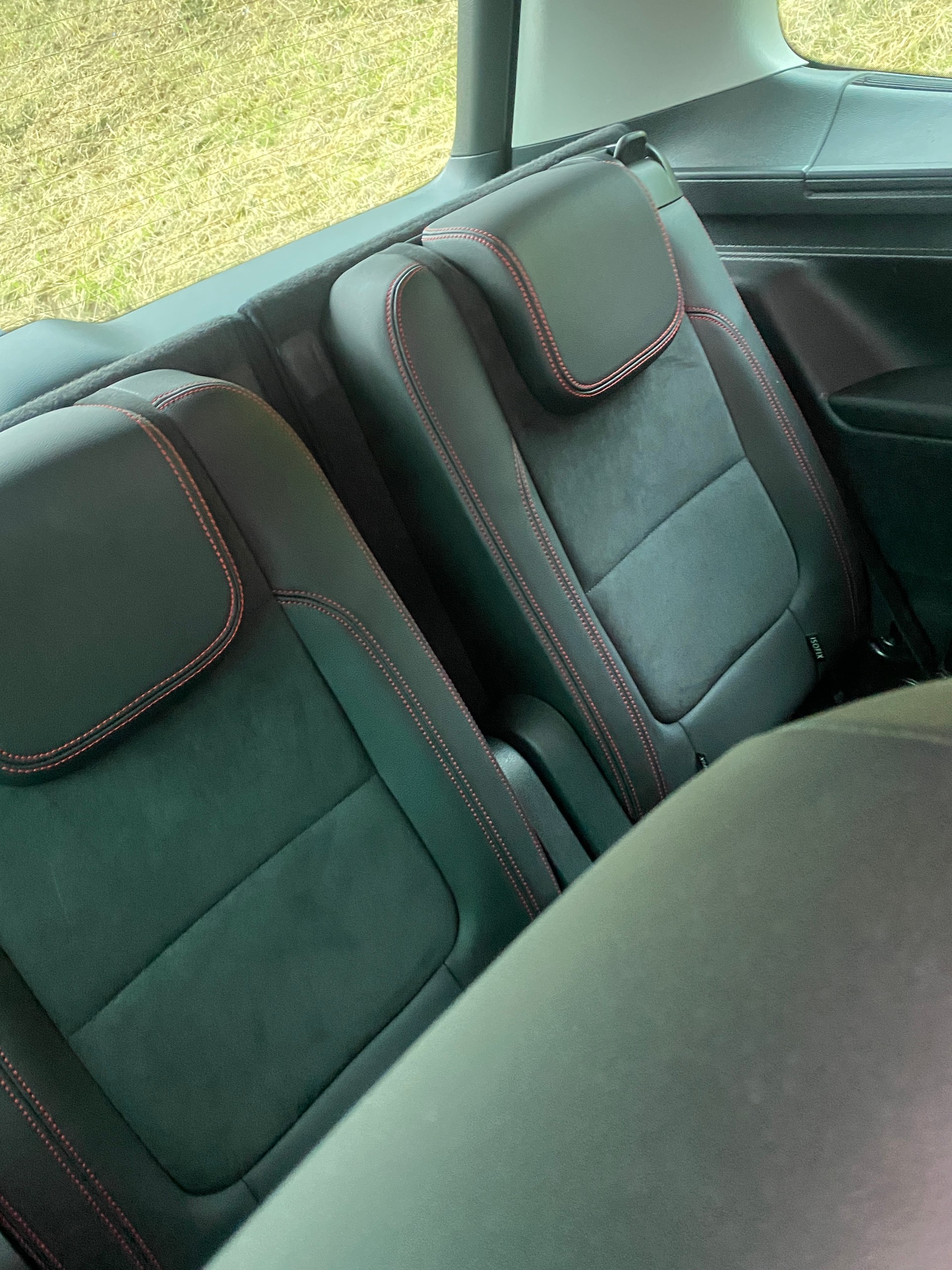 SEAT Alhambra 2.0 TDI 4Drive SWISS FR-image-4
