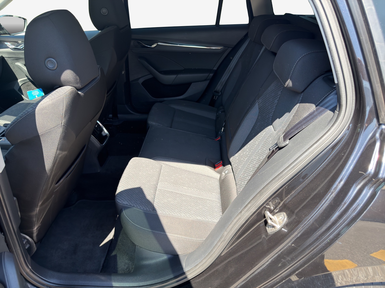 SKODA Octavia Combi 1.5 TSI mHEV DSG Style-image-11