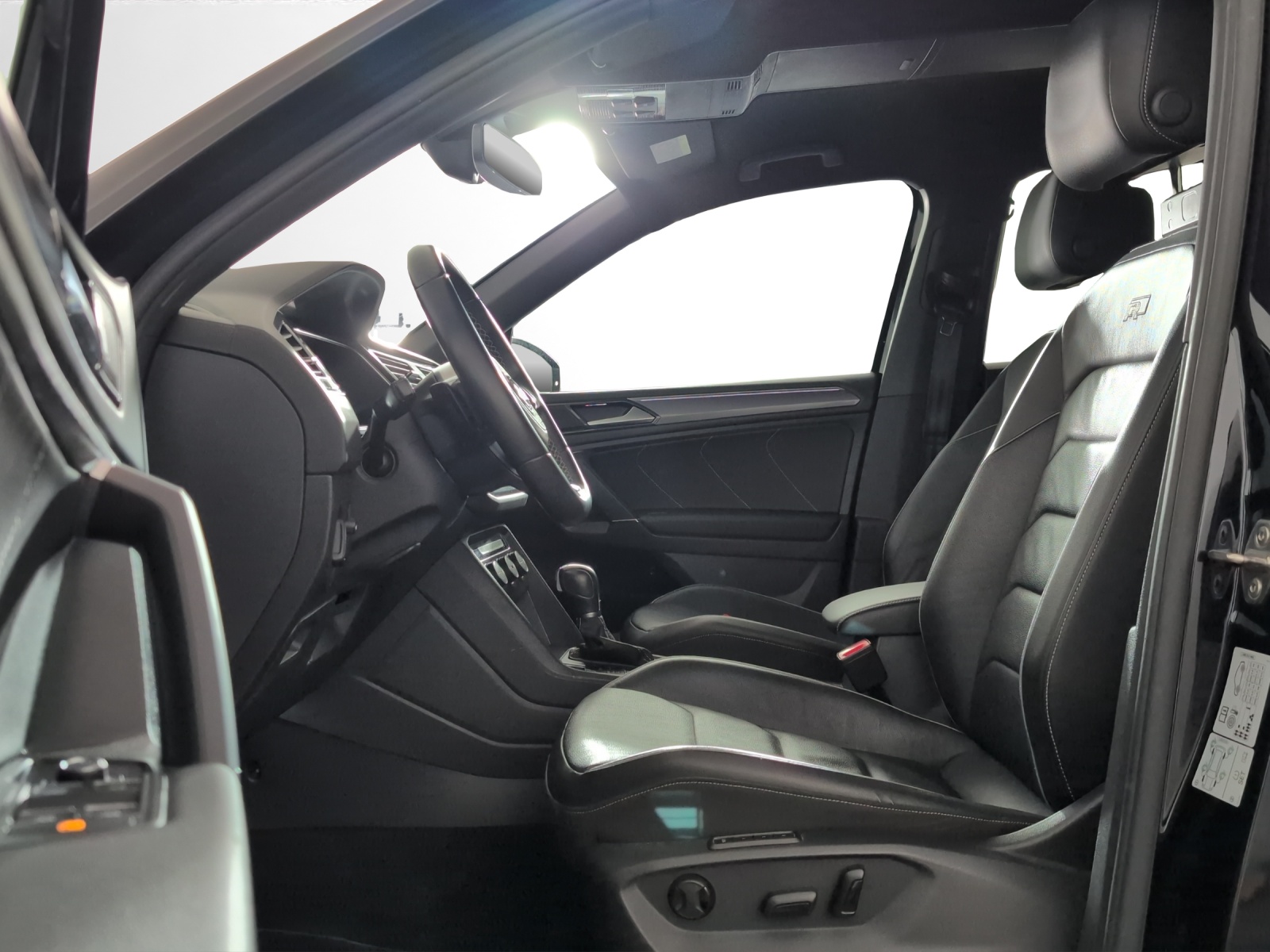 VW Tiguan Allspace 2.0TSI Highline 4Motion DSG-image-5