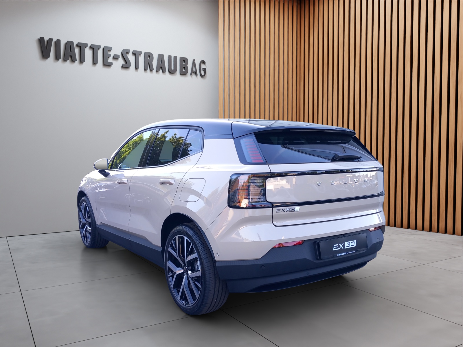 VOLVO EX30 E60 Twin Ultra Performance AWD-image-2