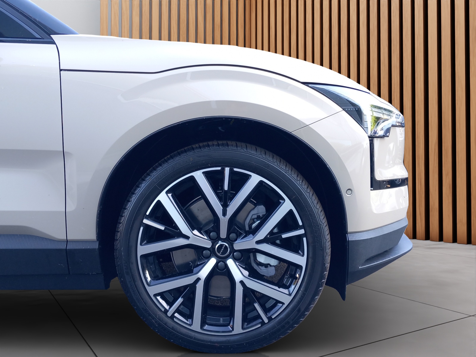 VOLVO EX30 E60 Twin Ultra Performance AWD-image-25