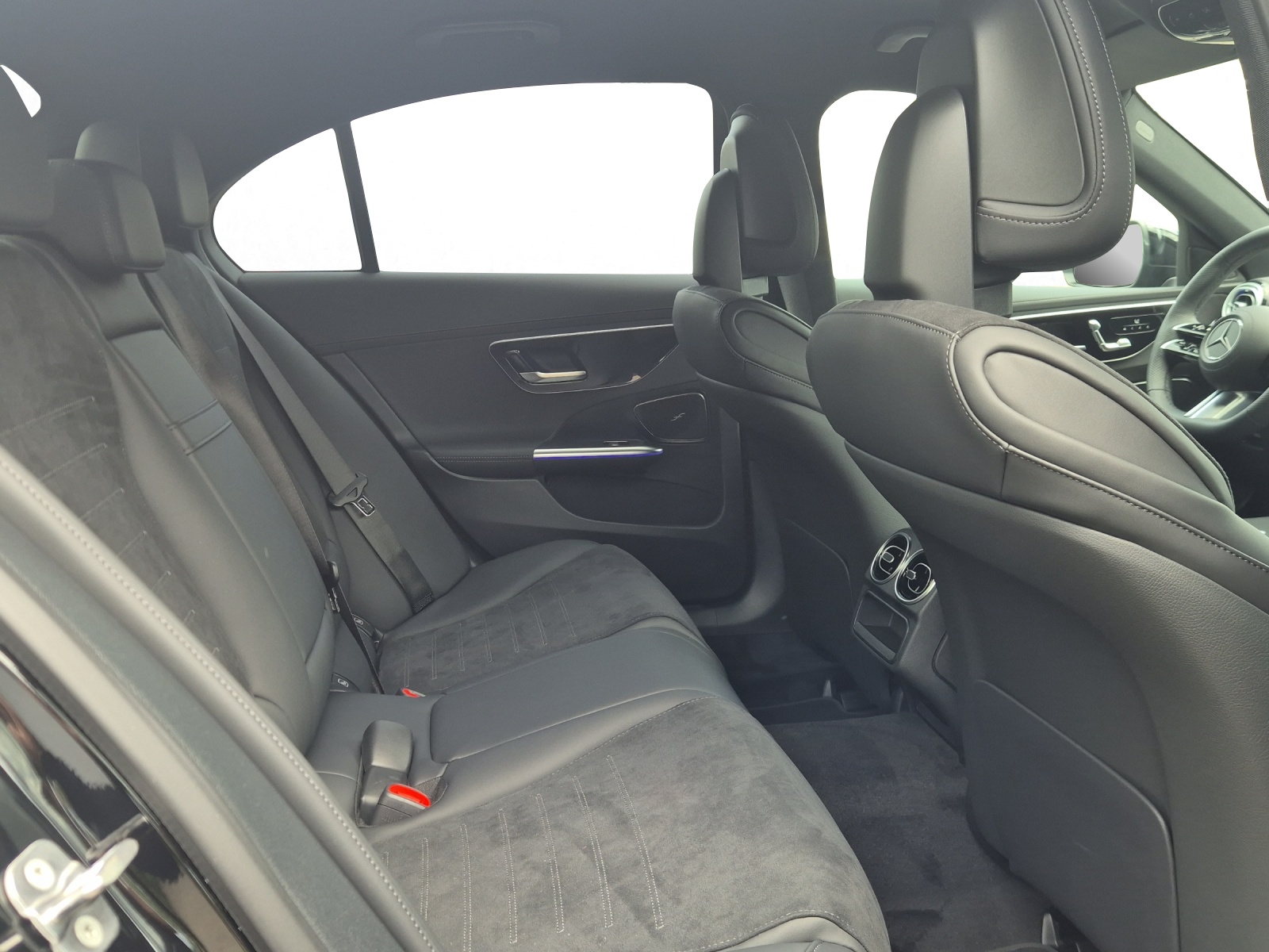 MERCEDES-BENZ C 220 d AMG Line 4Matic Swiss Star-image-11