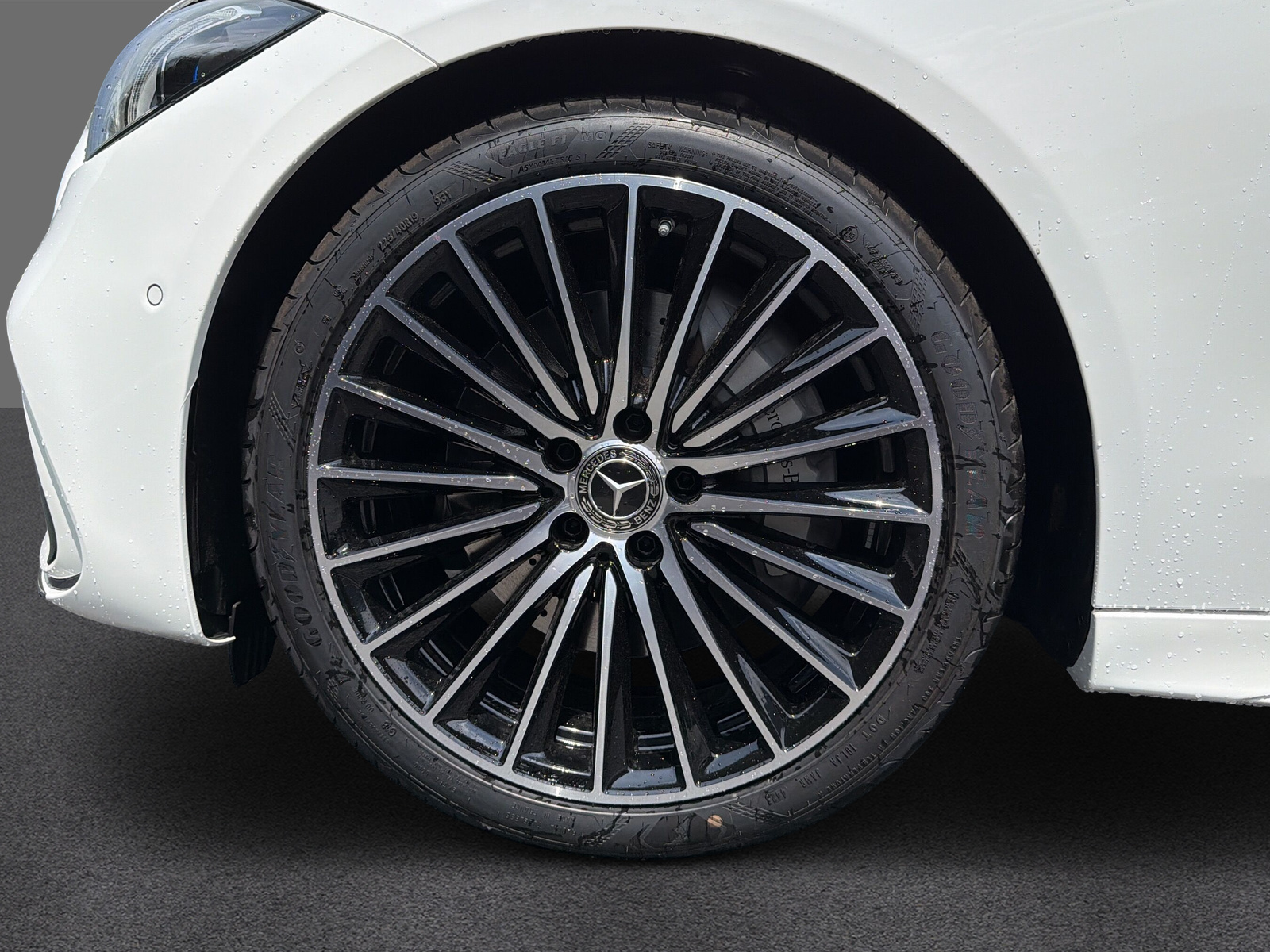 MERCEDES-BENZ C 300 T 4 Matic-image-19