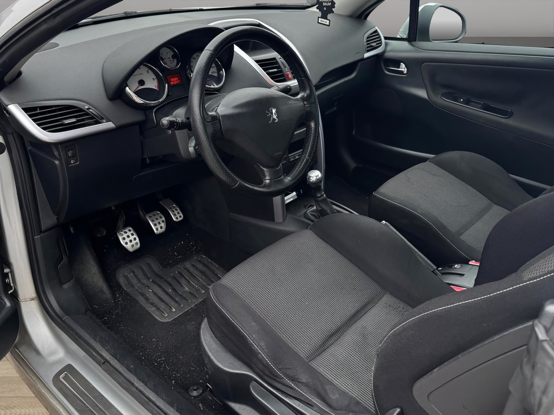 PEUGEOT 207 CC 1.6 16V Sport-image-4