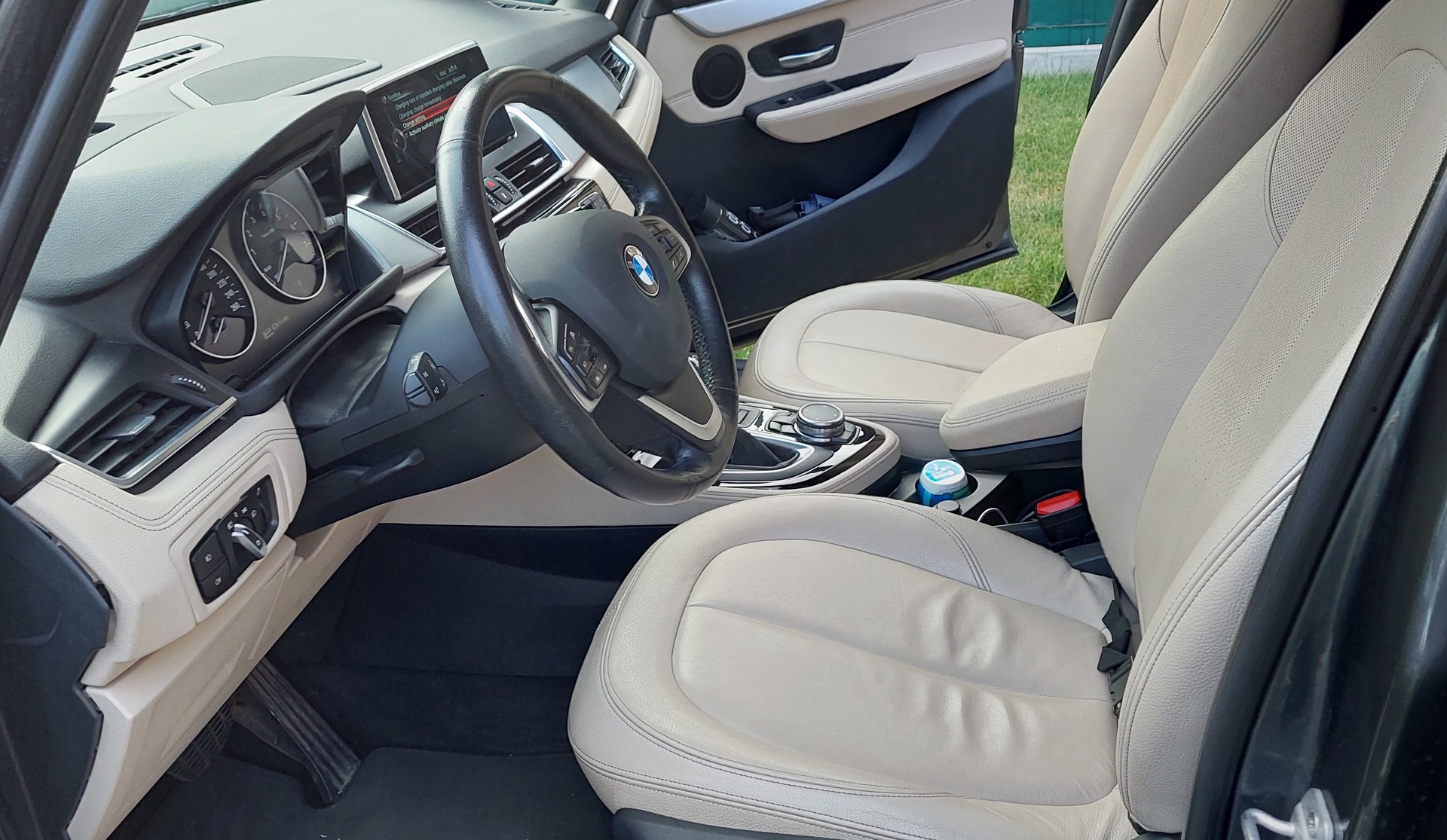 BMW 225xe-image-3