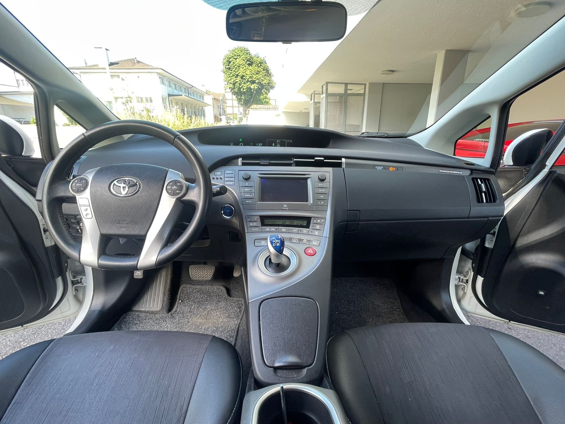 TOYOTA Prius 1.8 16V Plug-in Hybrid Sol Direkt ab Eintausch FIXPREIS-image-11
