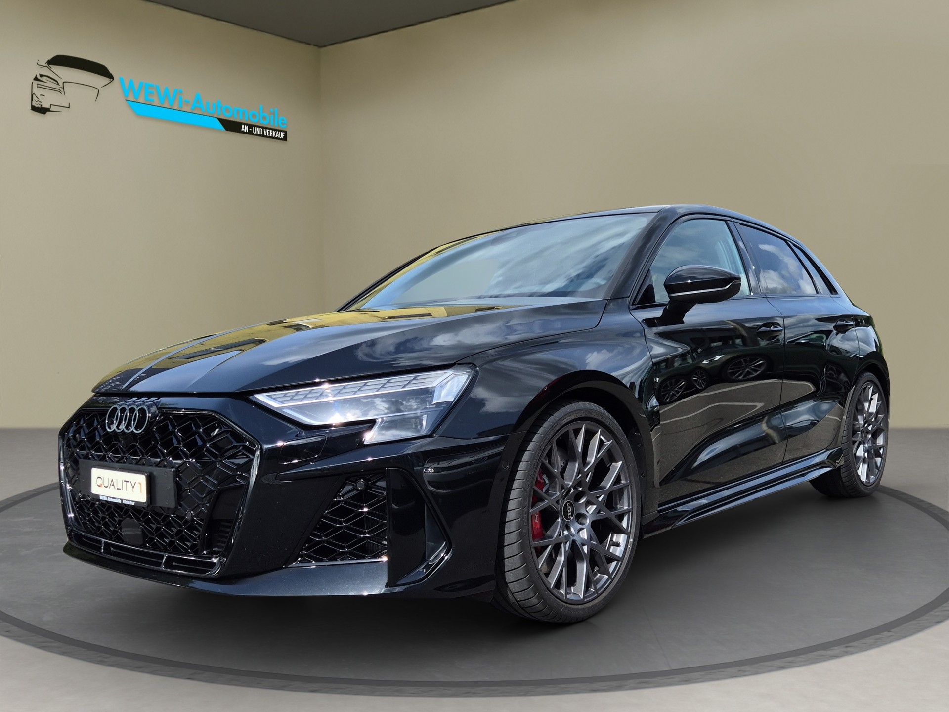 AUDI RS3 Sportback 2.5 TSI quattro S-tronic-image-0