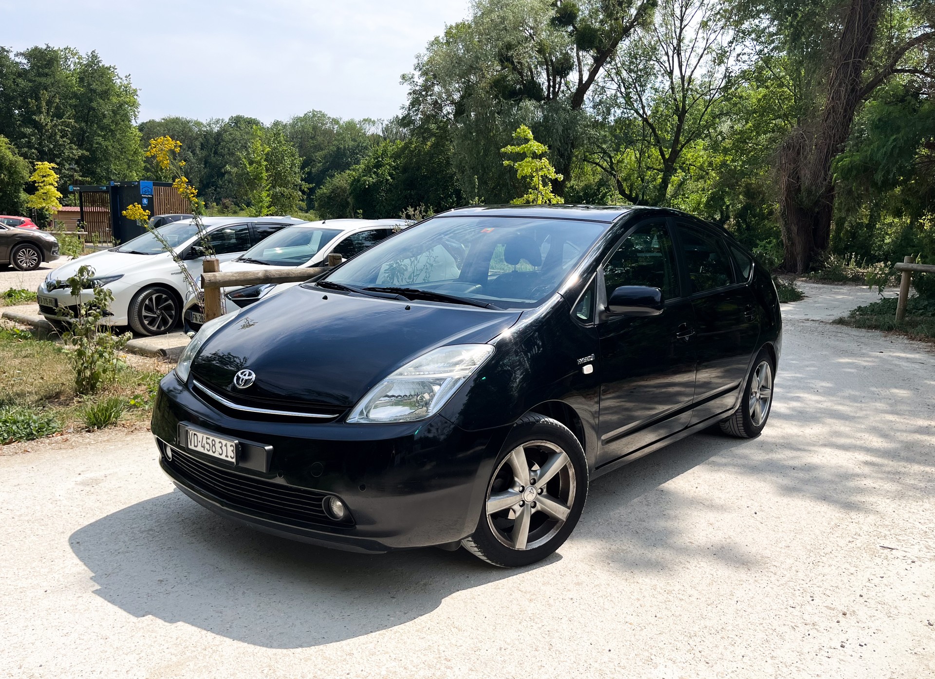 TOYOTA 1.5 VVTi HSD Limited-image-1