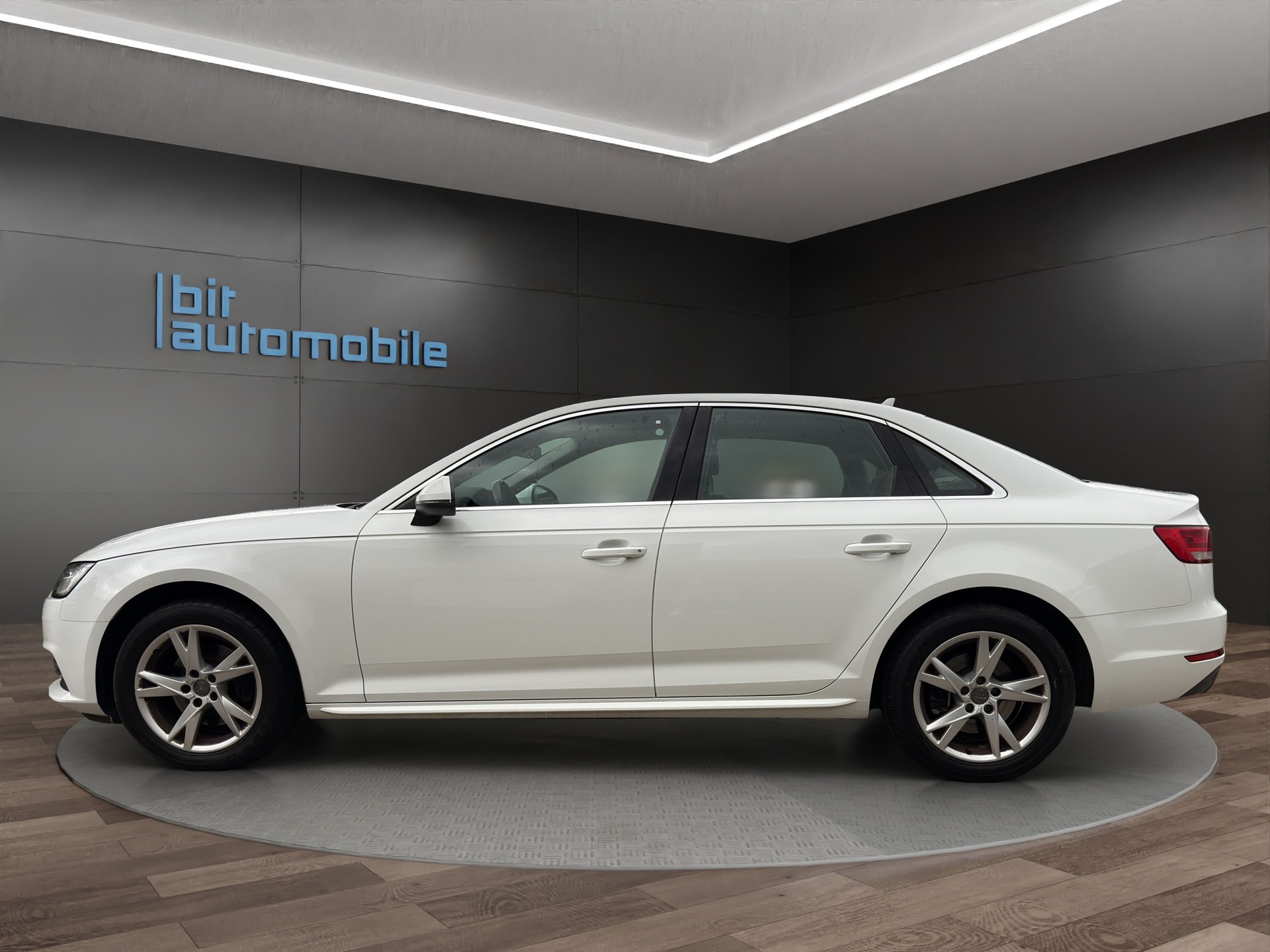 AUDI A4 Limousine 2.0 TFSI Sport S-tronic-image-2