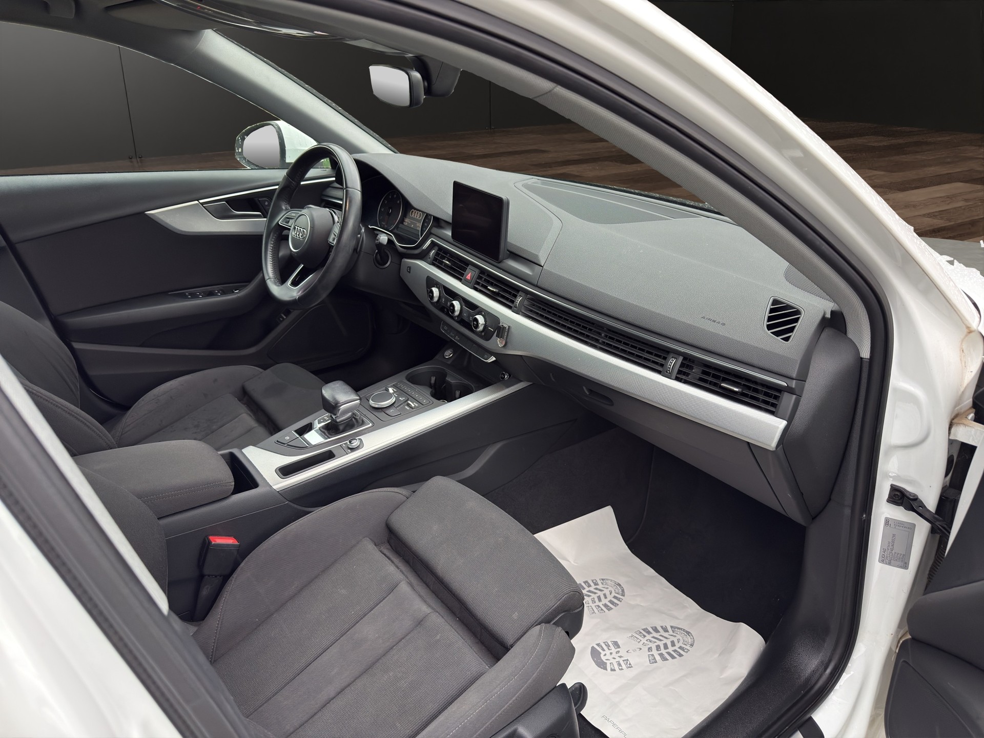AUDI A4 Limousine 2.0 TFSI Sport S-tronic-image-10