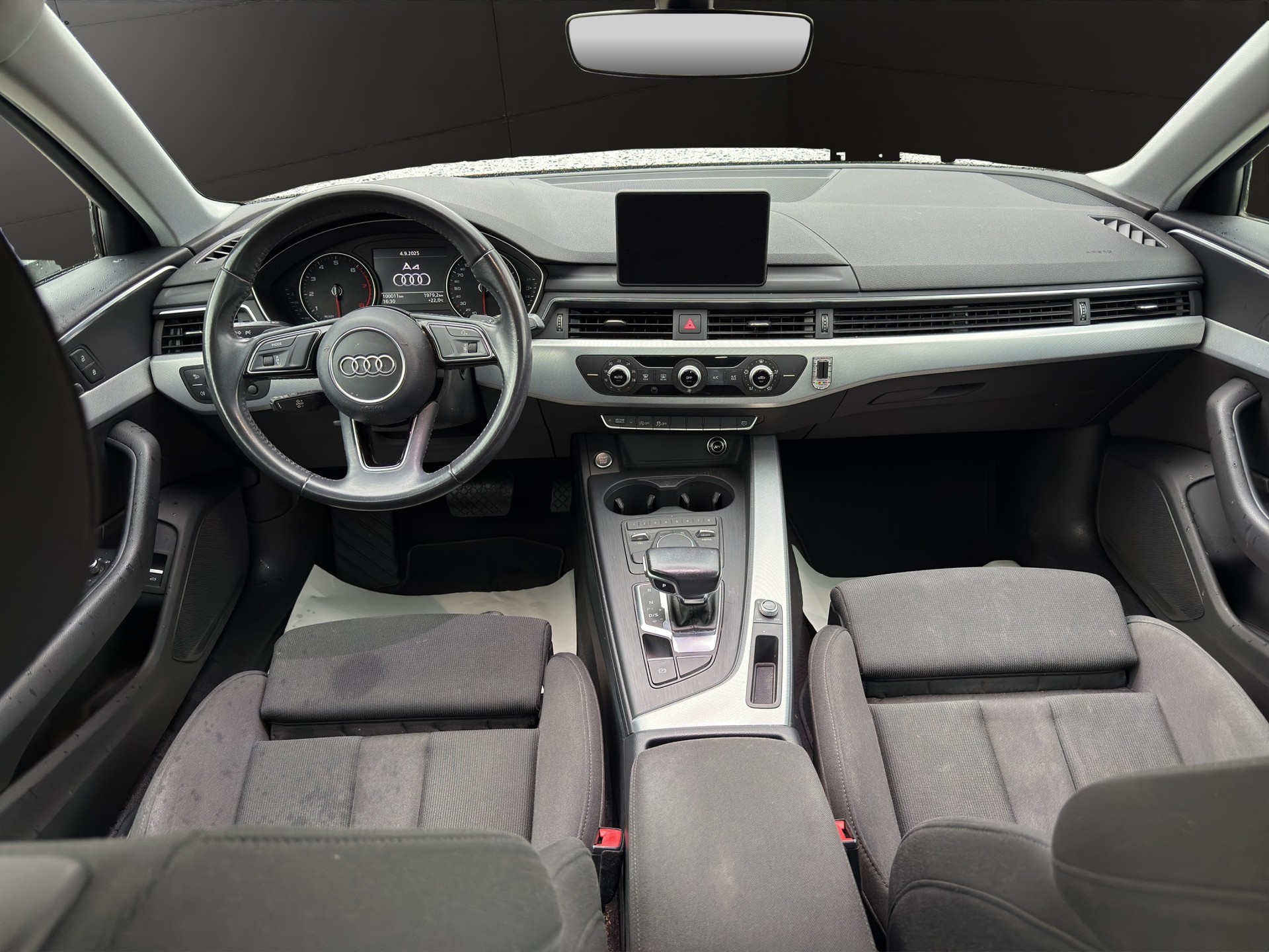 AUDI A4 Limousine 2.0 TFSI Sport S-tronic-image-3