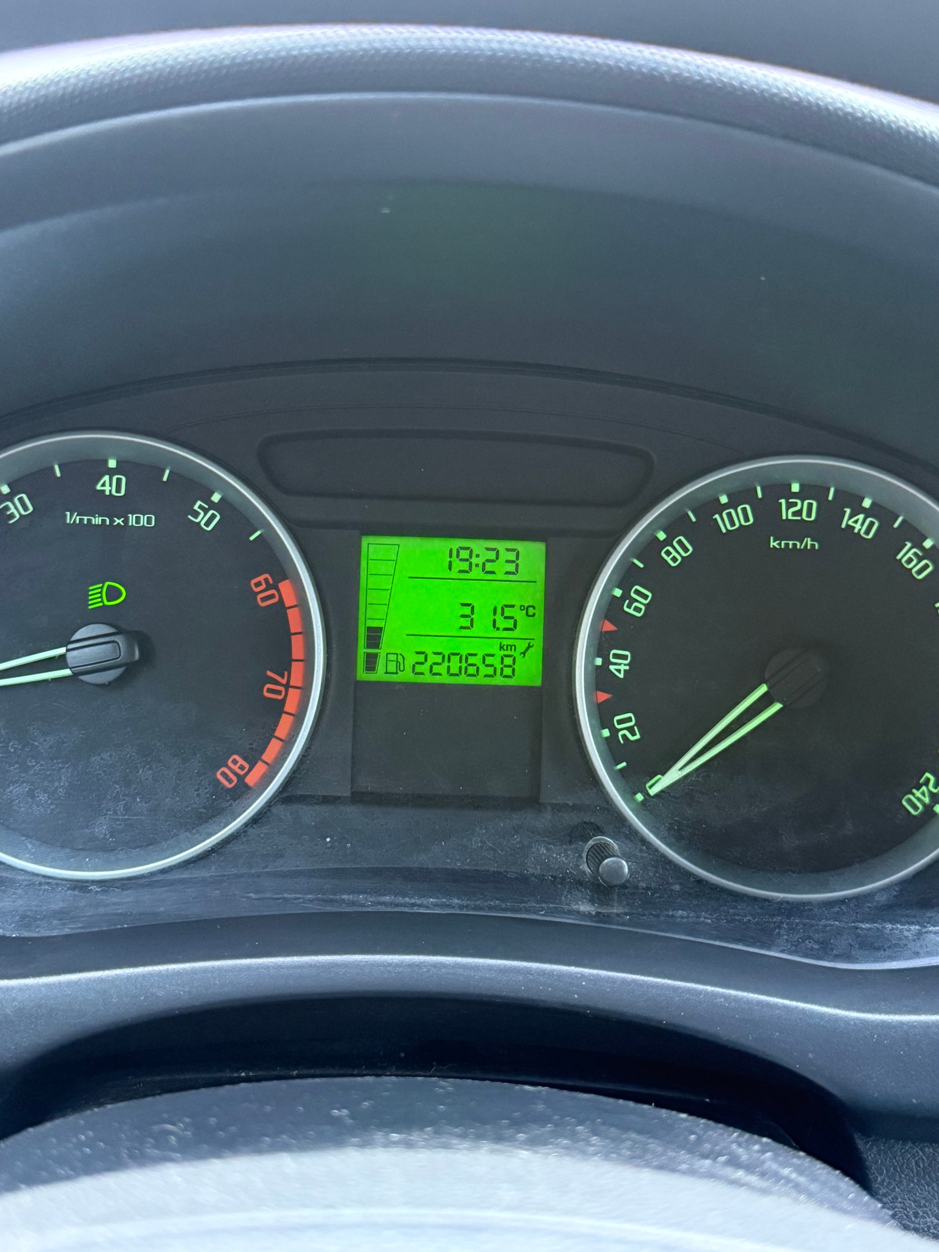 SKODA Fabia 1.2 Entry-image-10