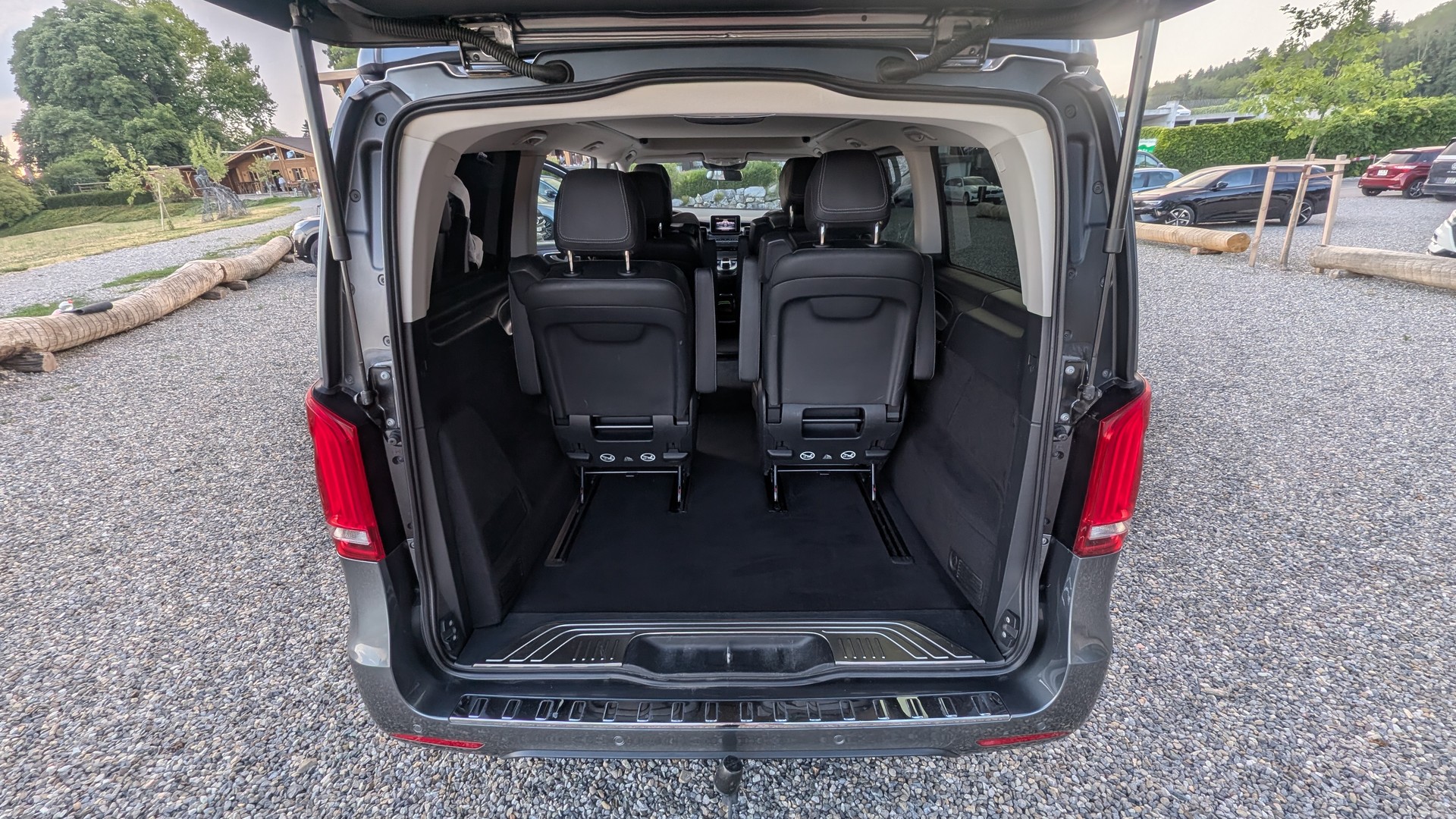 MERCEDES-BENZ 250 d Horizon-image-5
