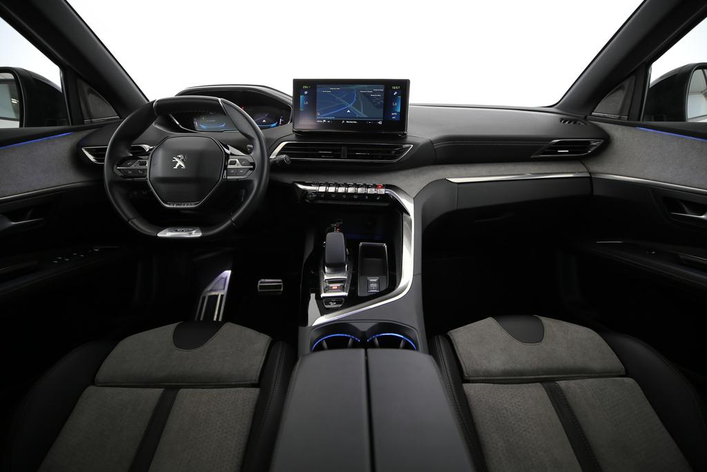 PEUGEOT 3008 1.6 Plug-in Hybrid4 GT Pack-image-5