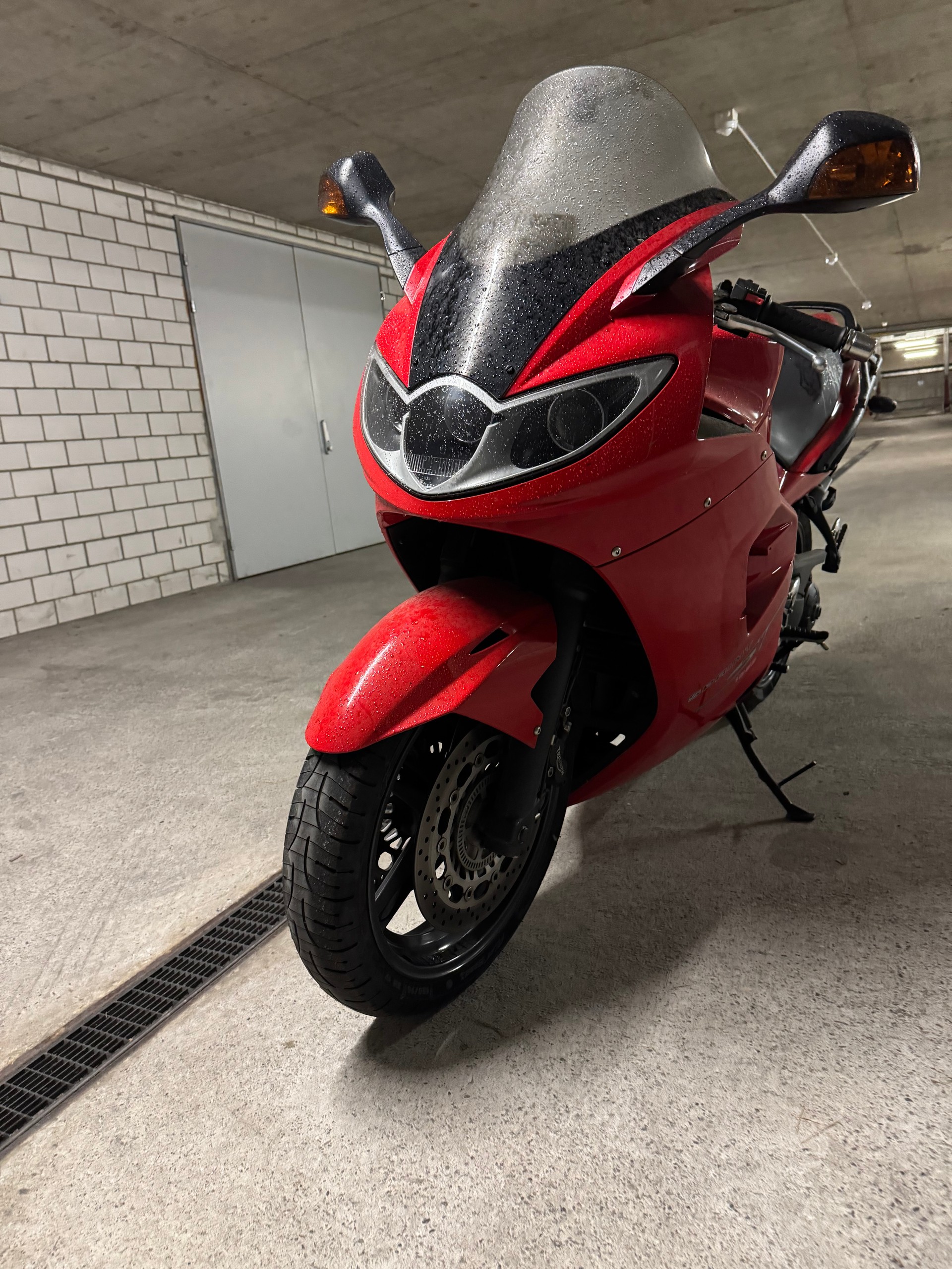 TRIUMPH Sprint ST ABS 1050-image-3