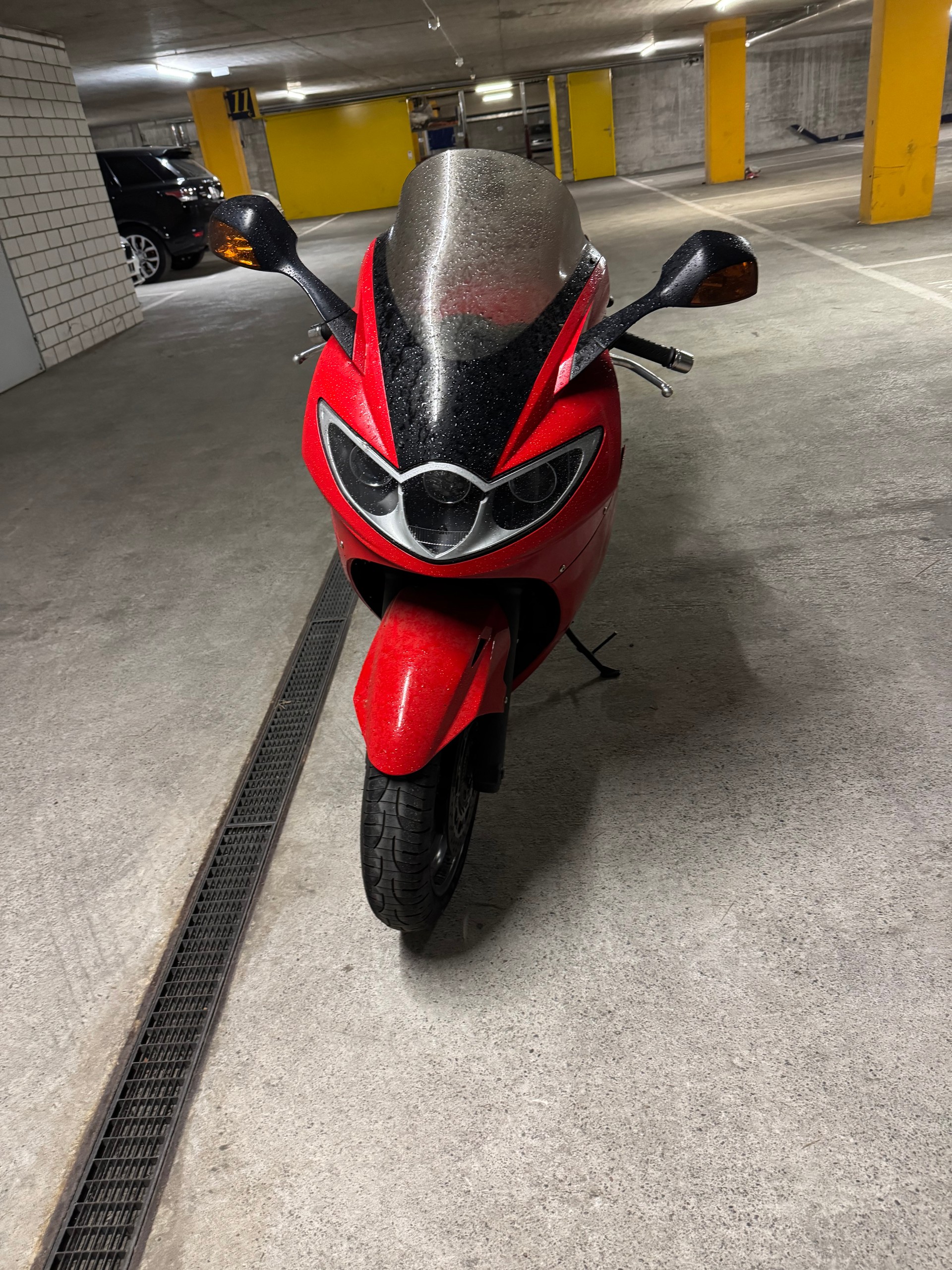 TRIUMPH Sprint ST ABS 1050-image-2