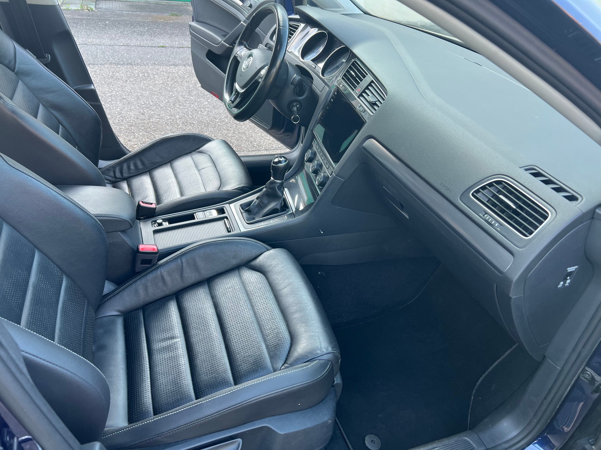 VW Golf Variant 1.4 TGI BlueMotion Comfortline-image-8