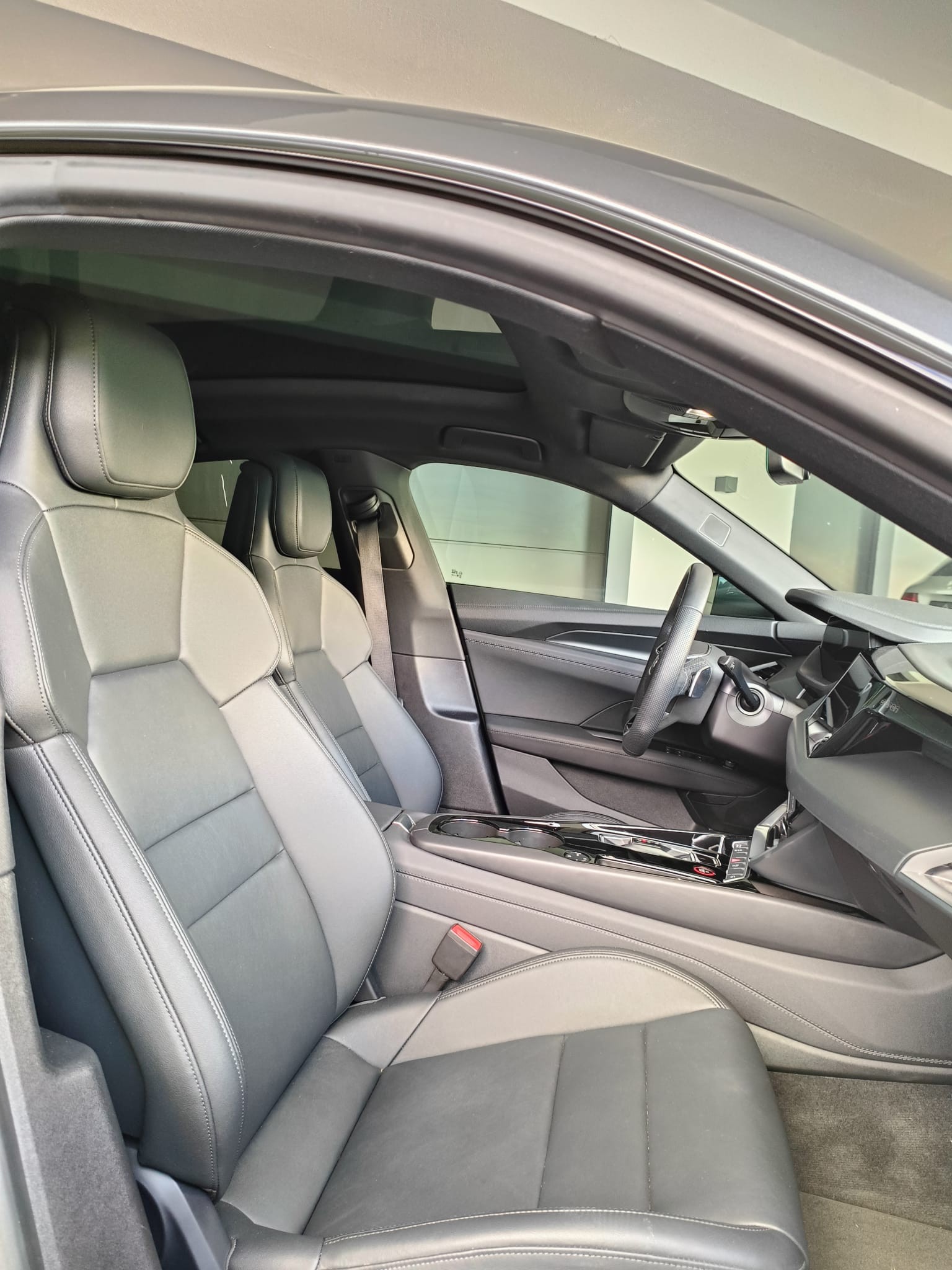 AUDI e-tron GT quattro-image-16