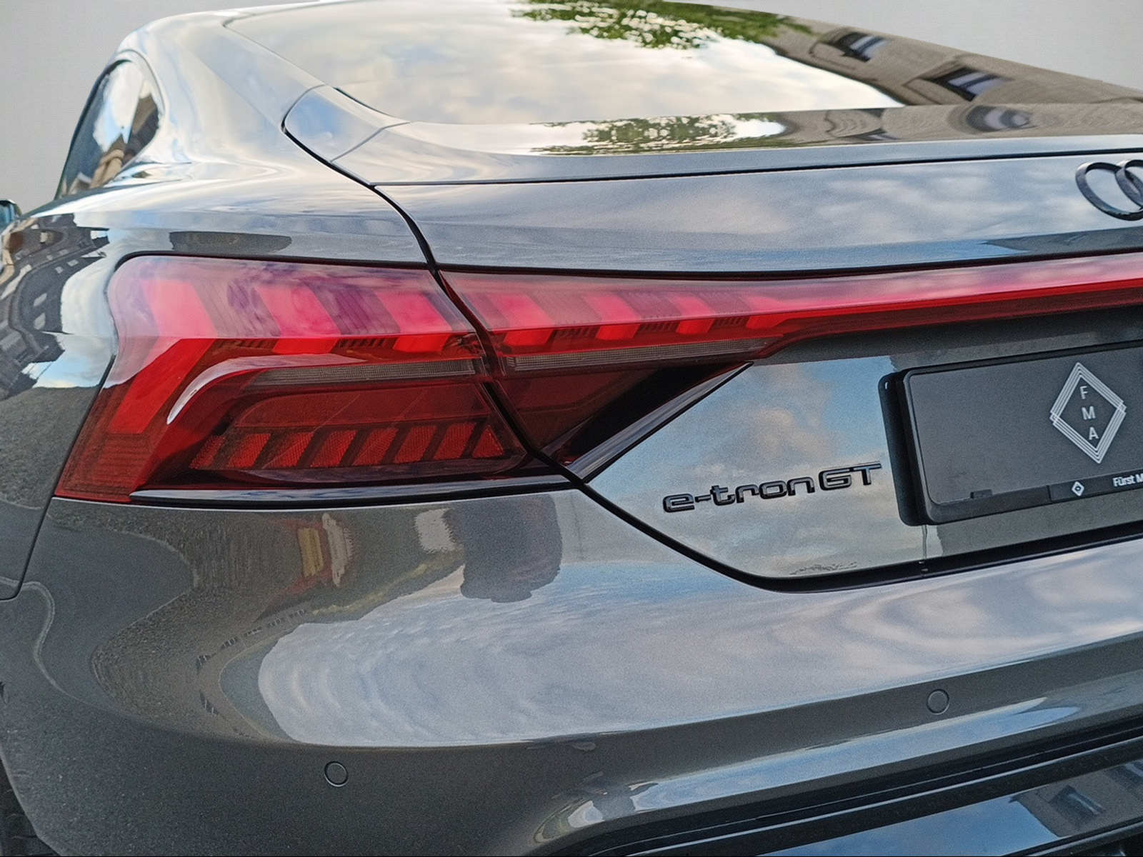 AUDI e-tron GT quattro-image-8