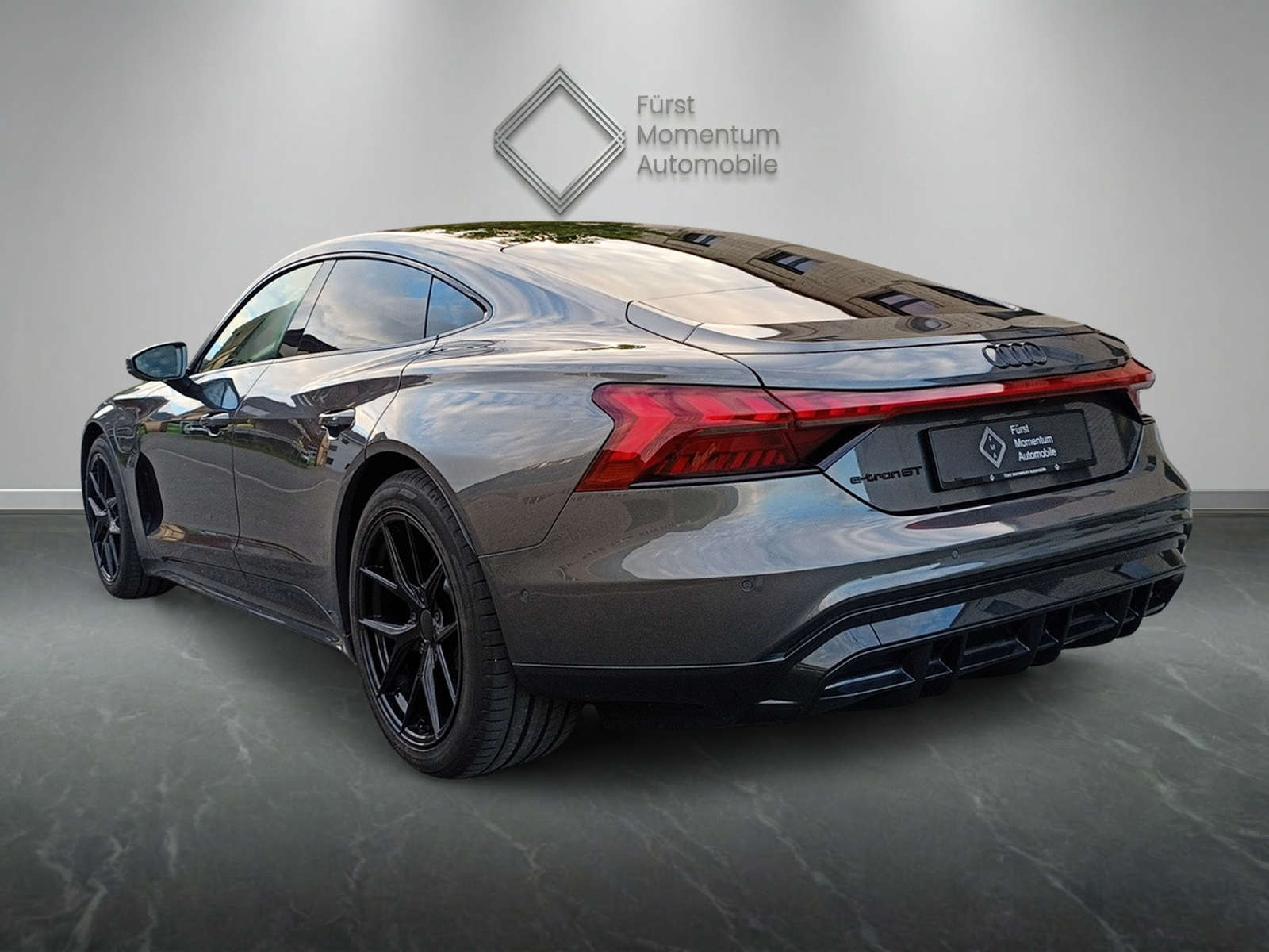 AUDI e-tron GT quattro-image-4