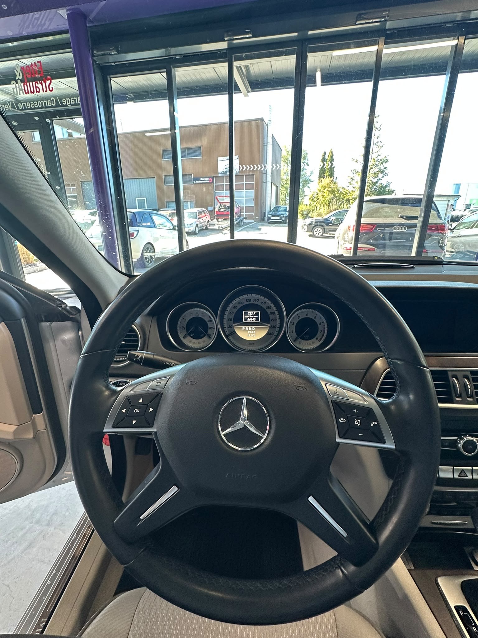 MERCEDES-BENZ C 180 BlueEfficiency Elégance 7G-Tronic-image-10