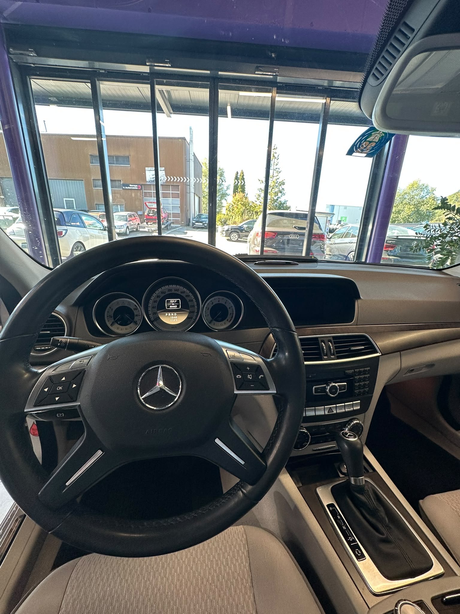 MERCEDES-BENZ C 180 BlueEfficiency Elégance 7G-Tronic-image-11
