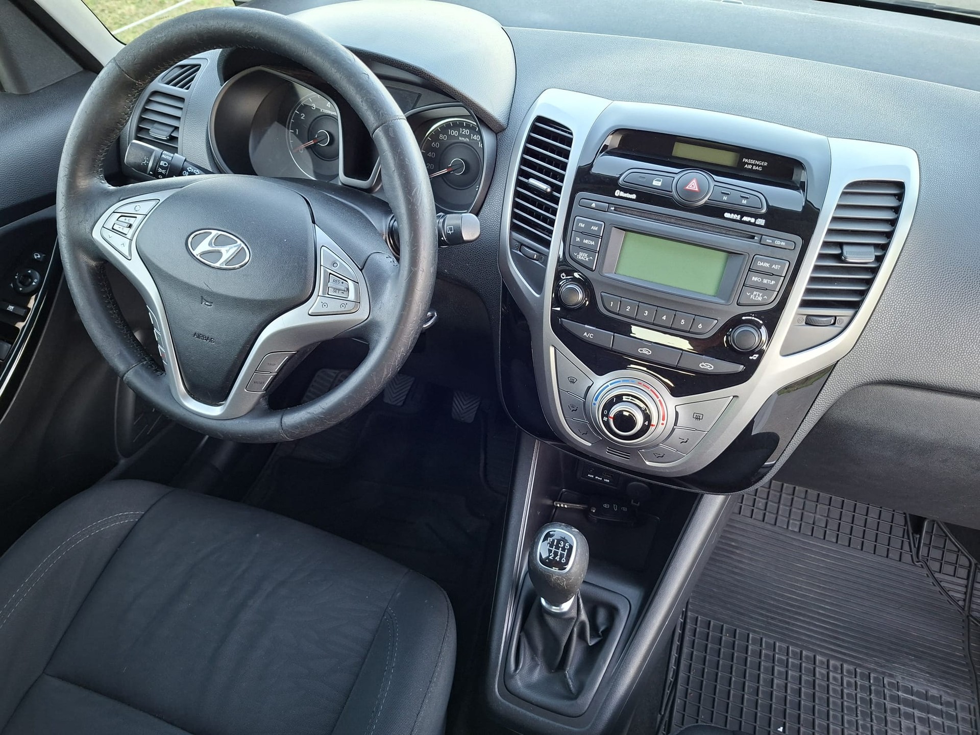 HYUNDAI iX20 1.6 Premium-image-14