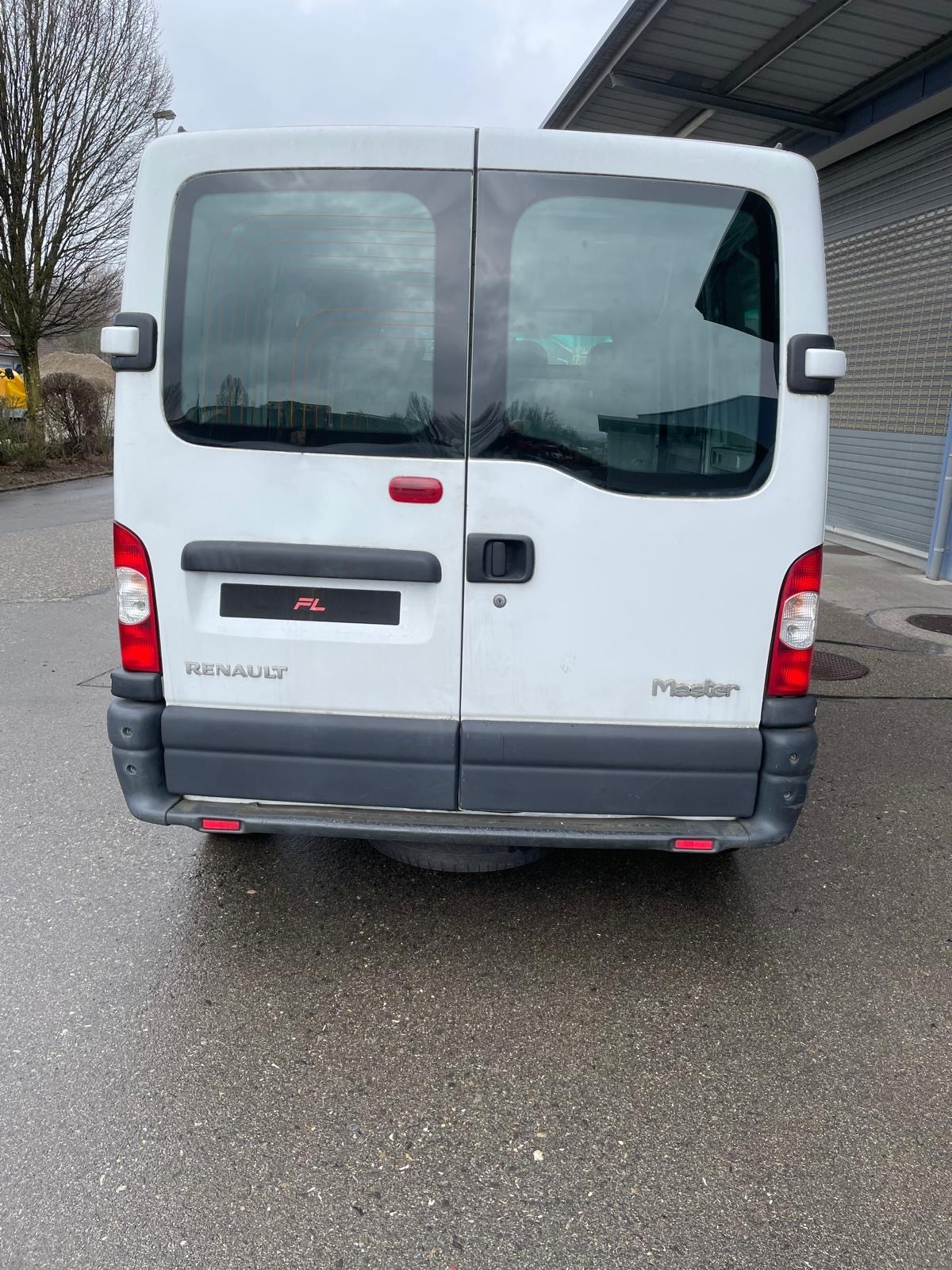 RENAULT Master T33 2.5dCi L1H1-image-3