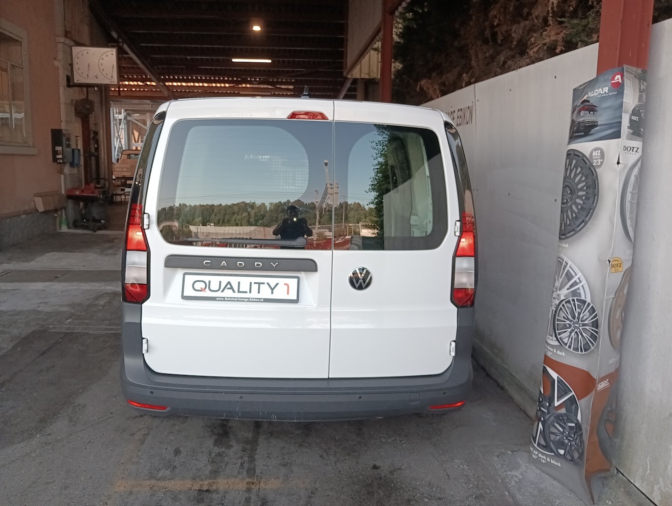 VW Caddy Cargo 1.5 TSI Entry-image-5
