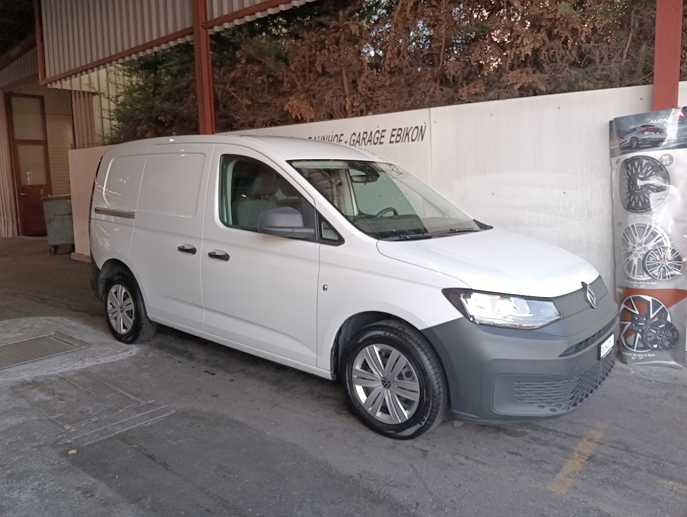 VW Caddy Cargo 1.5 TSI Entry-image-0
