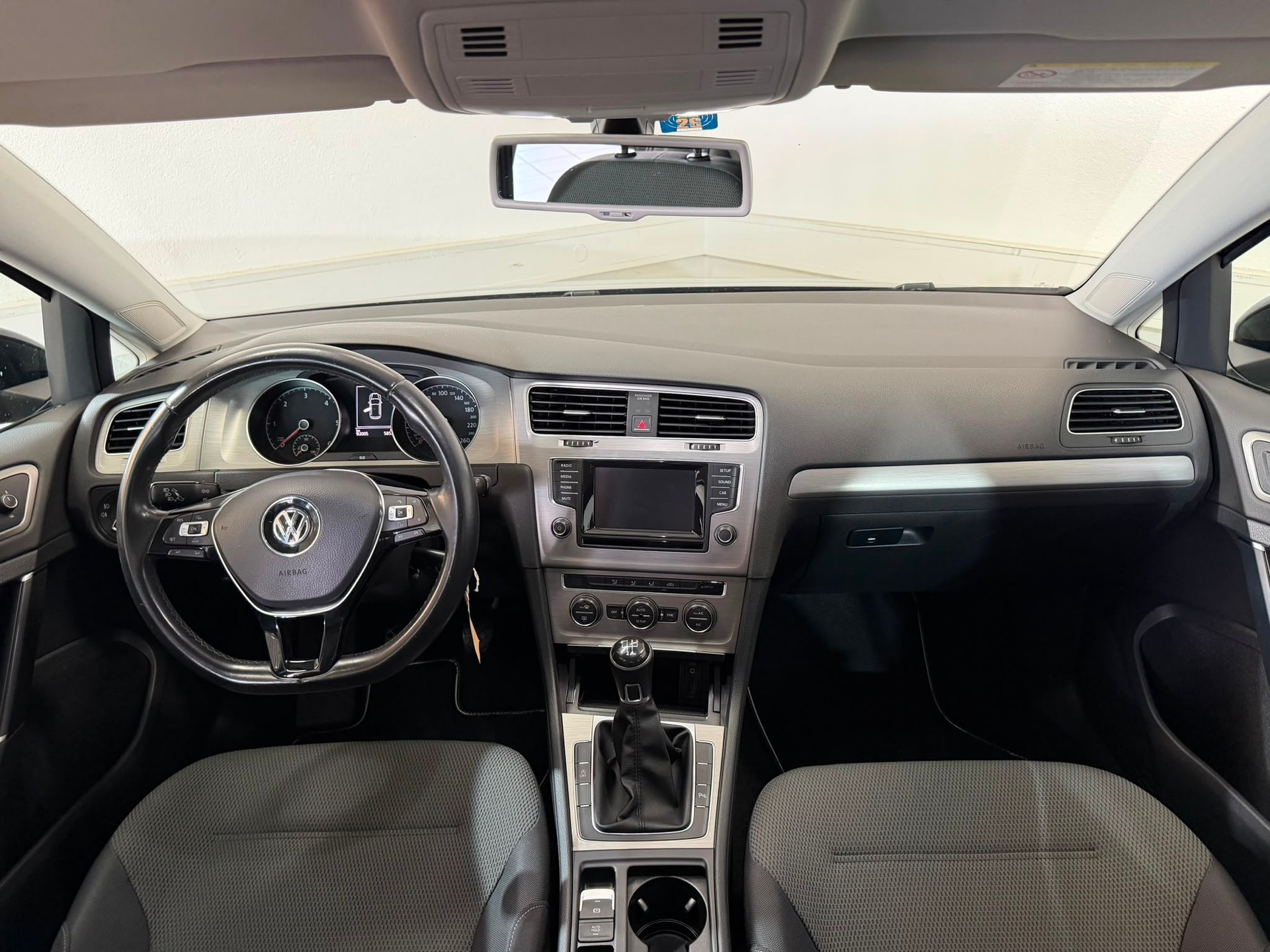 VW Golf 1.6 TDI Comfortline-image-9