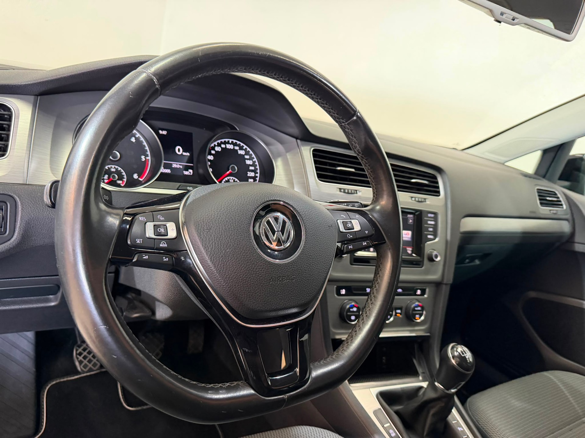 VW Golf 1.6 TDI Comfortline-image-6