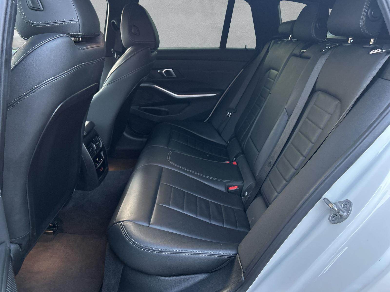 BMW 330d xDrive Touring 📍-image-11
