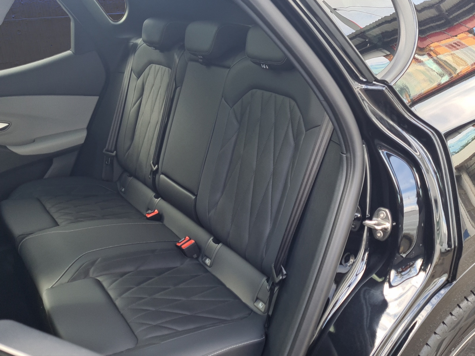 FORD Capri Extended Range (79 kWh) Premium AWD 4x4 AUTOMAT-image-11