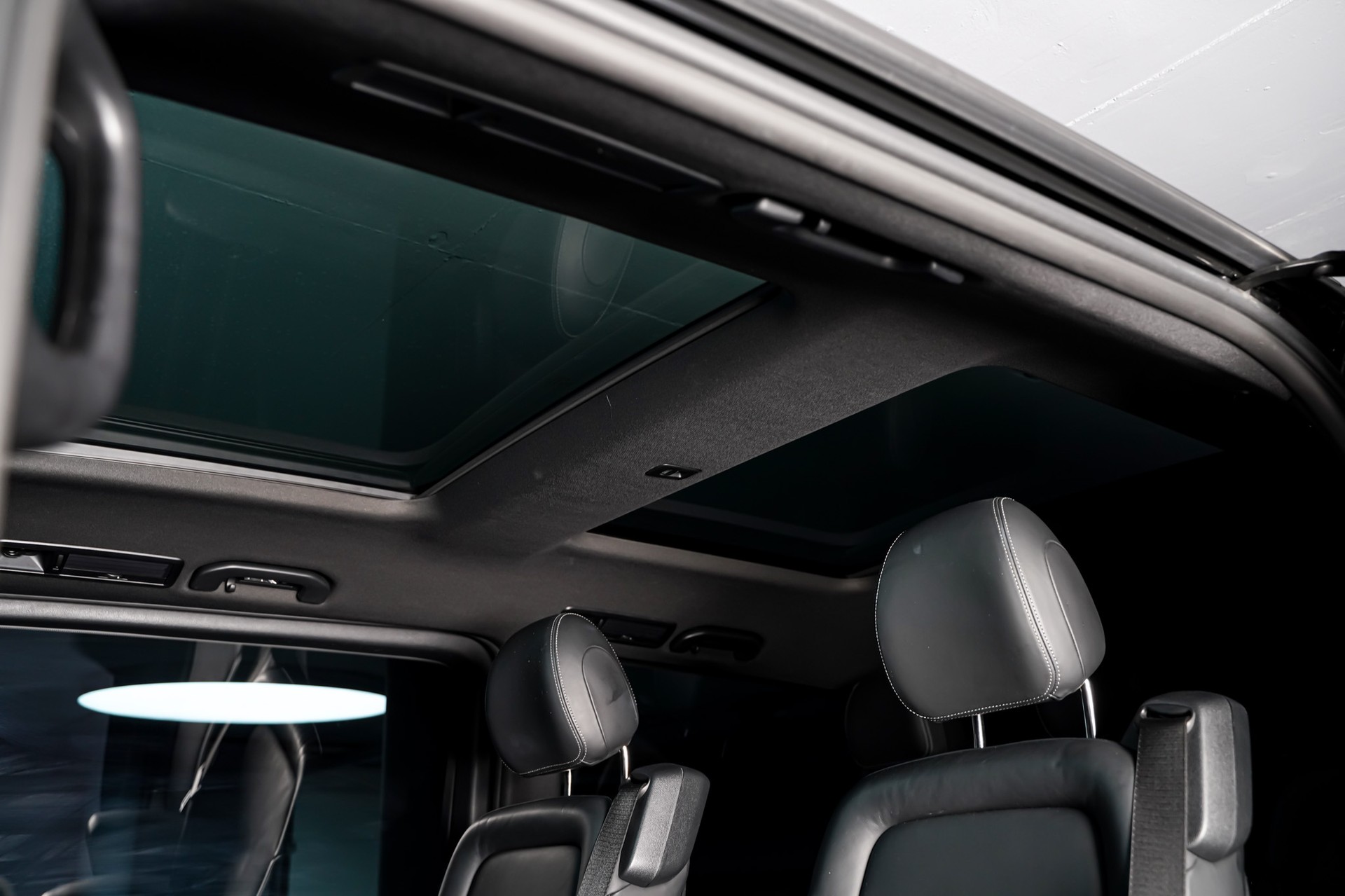 MERCEDES-BENZ V 250 d Swiss Edition lang AMG Line 4Matic 7G-Tronic-image-17
