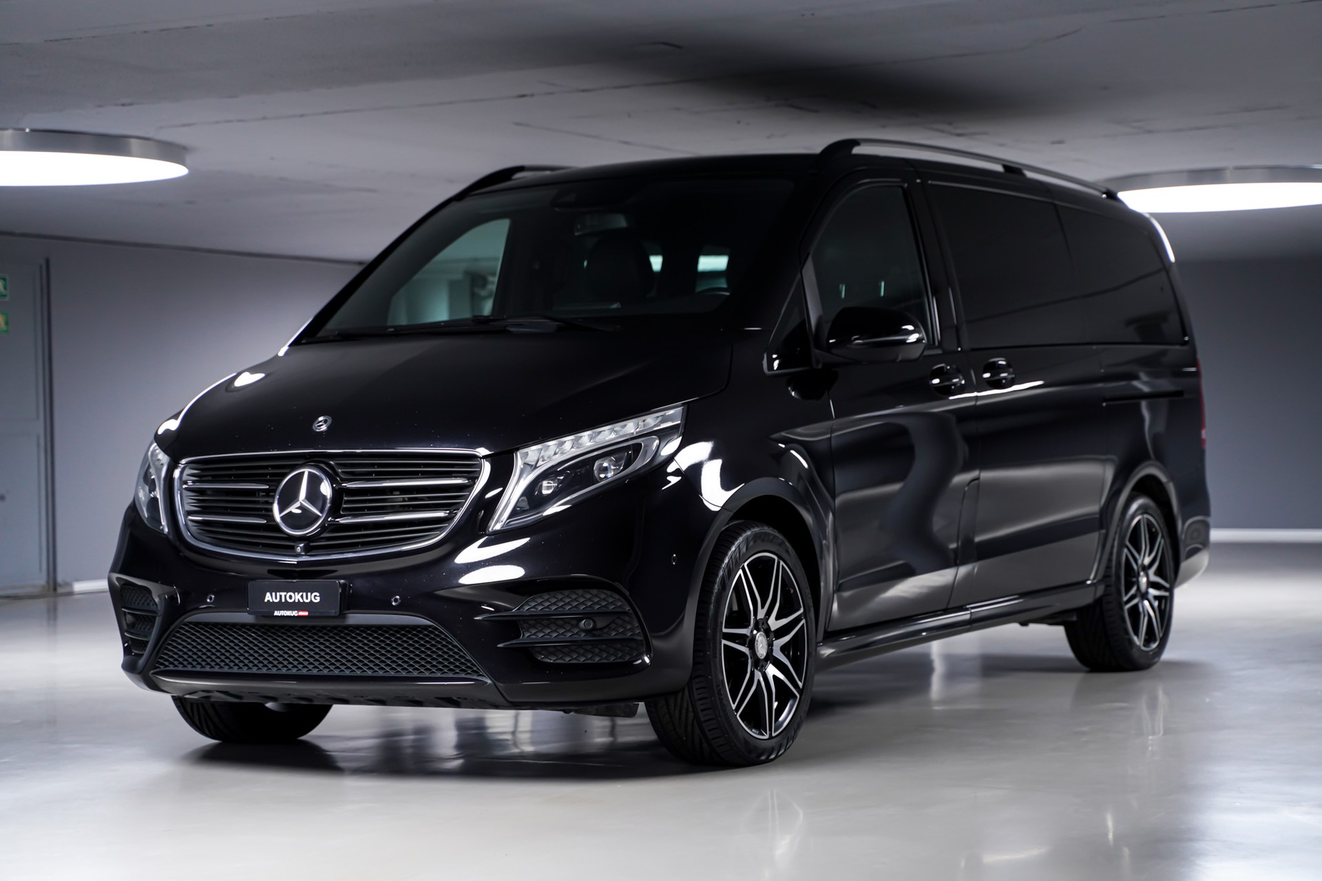 MERCEDES-BENZ V 250 d Swiss Edition lang AMG Line 4Matic 7G-Tronic-image-0