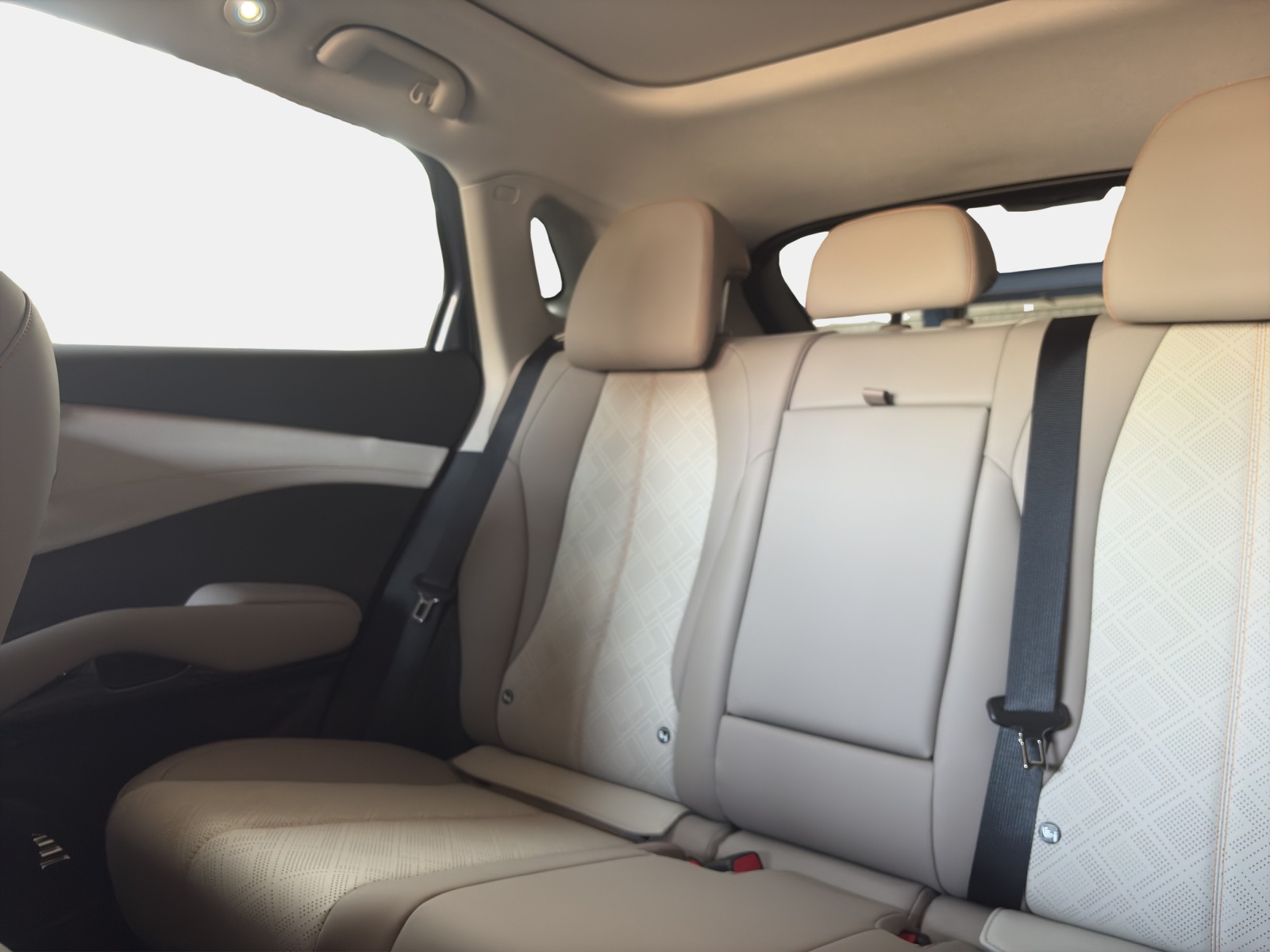 BYD Atto 3 EVO 74.8kWH/449 Excellence AWD-image-10