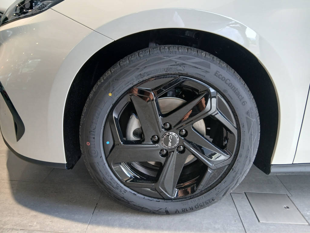 BYD Seal 6 DM-i Touring Comfort-image-9