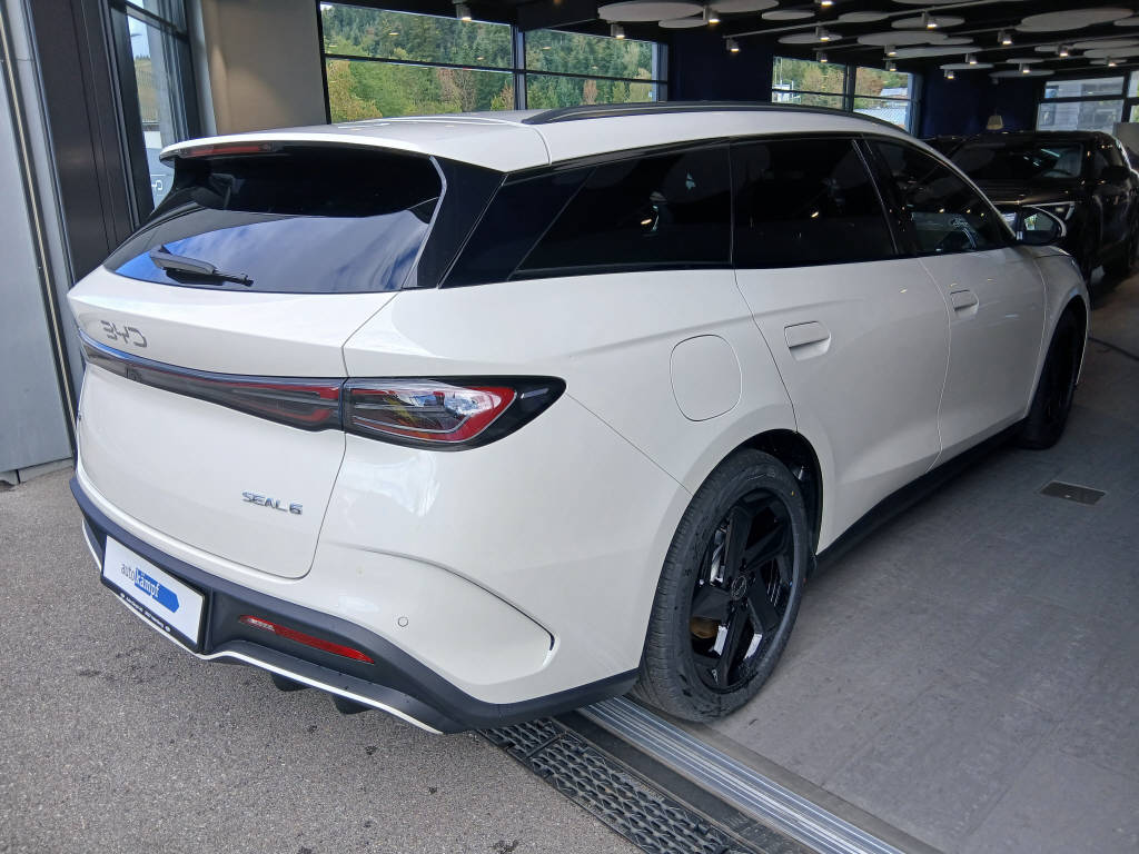 BYD Seal 6 DM-i Touring Comfort-image-6