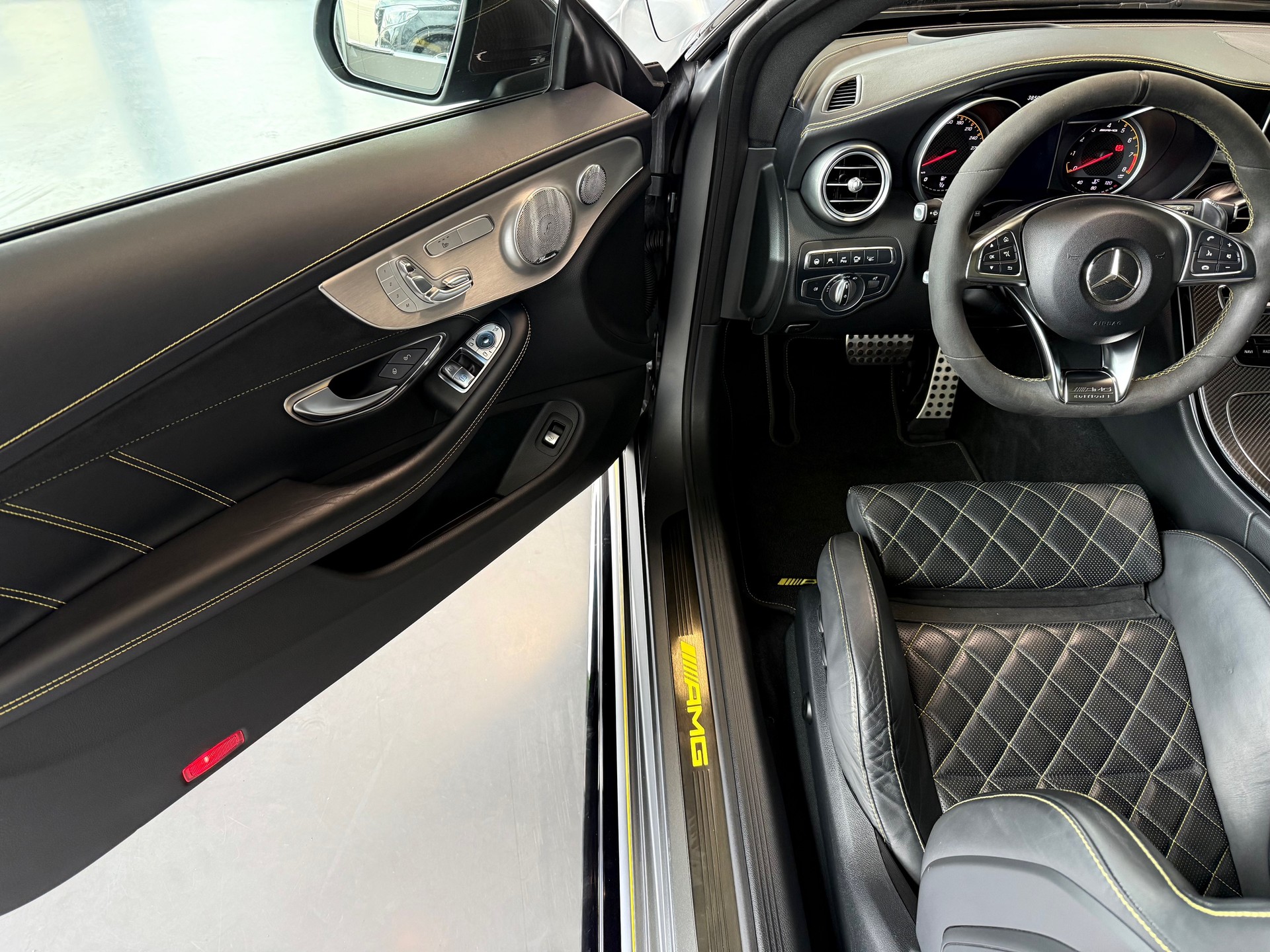 MERCEDES-BENZ C 63 S AMG Edition 1 Speedshift-image-8