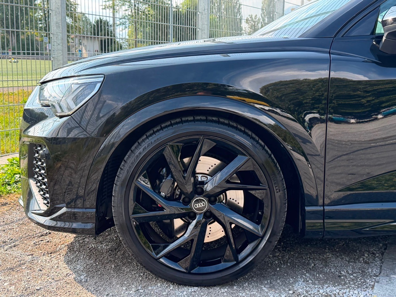AUDI RS Q3 Sportback quattro S tronic-image-2