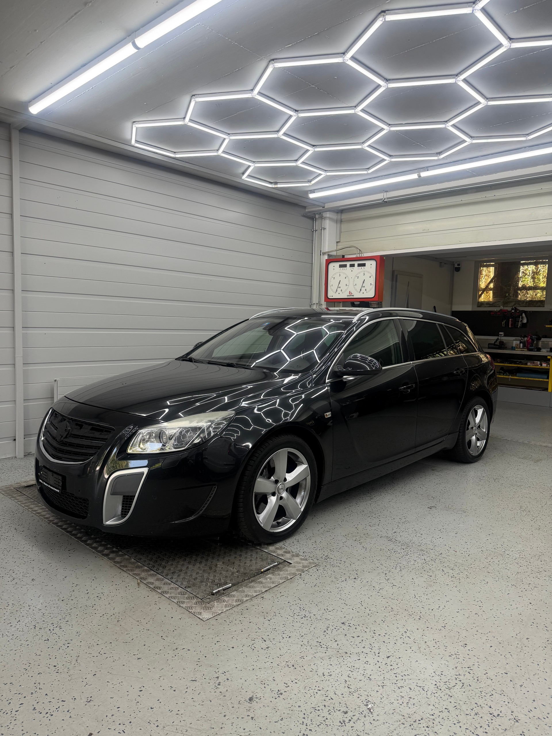 OPEL Insignia Sports Tourer 2.8 Turbo OPC 4WD-image-0
