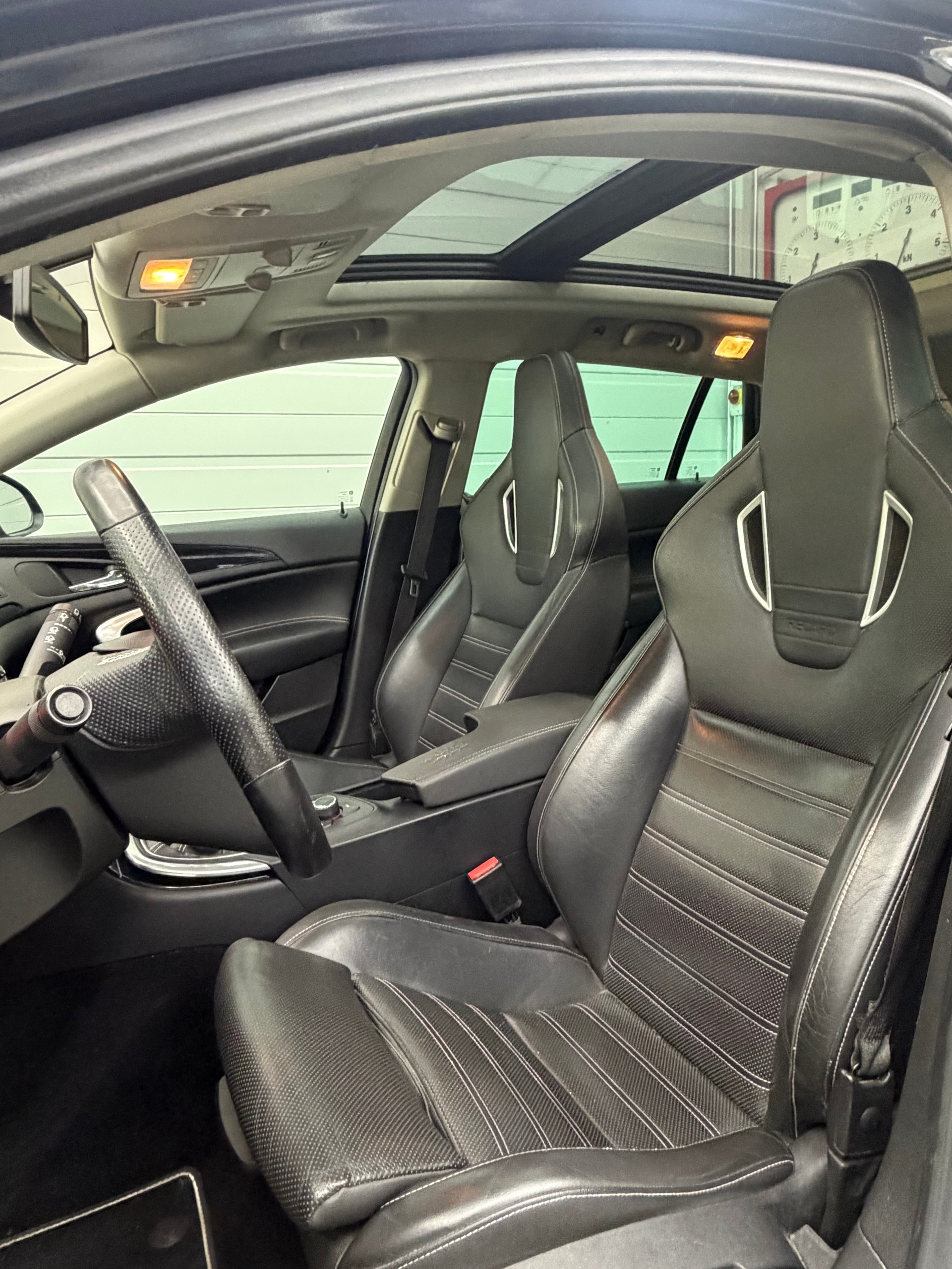 OPEL Insignia Sports Tourer 2.8 Turbo OPC 4WD-image-5