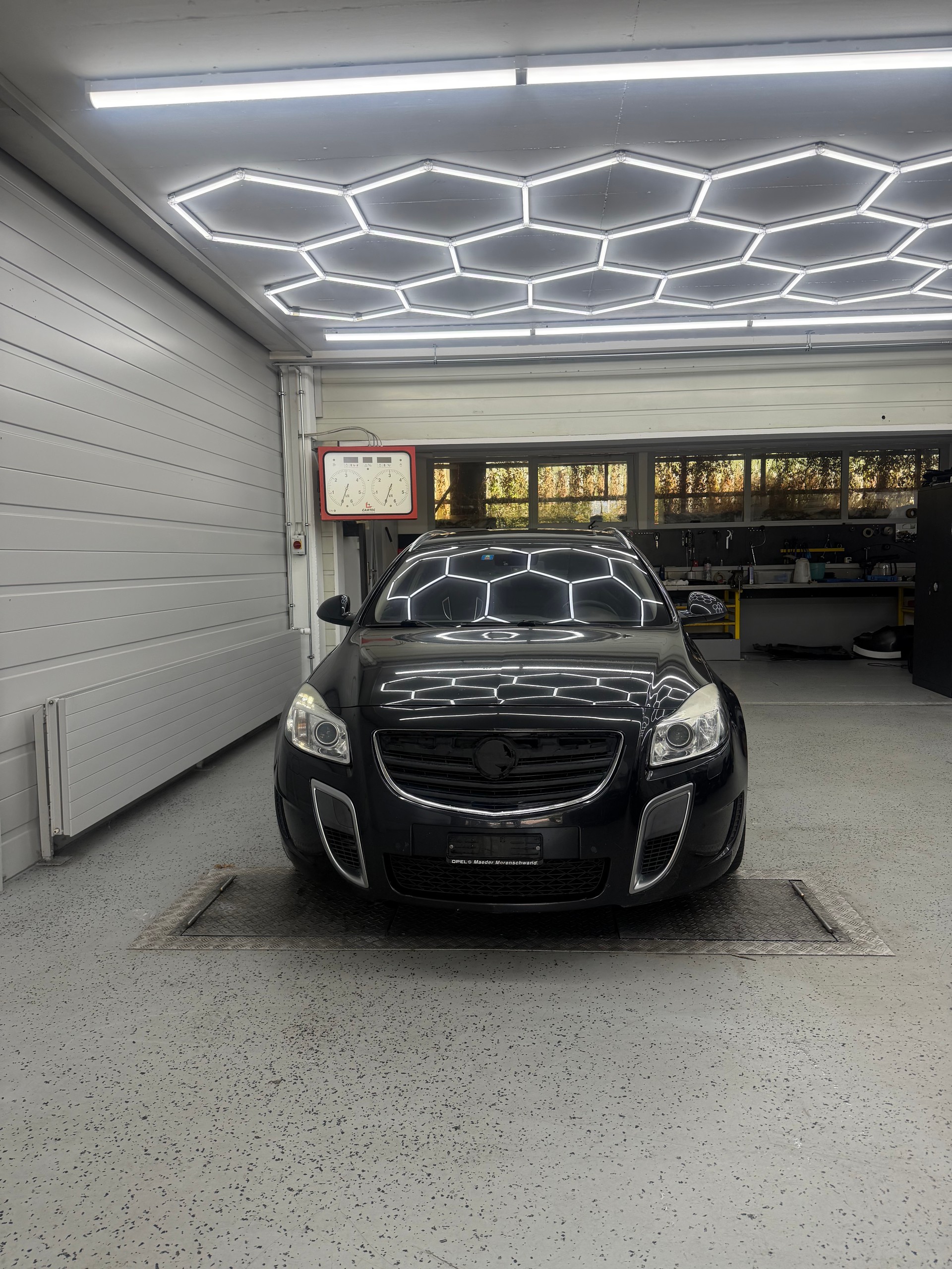 OPEL Insignia Sports Tourer 2.8 Turbo OPC 4WD-image-1