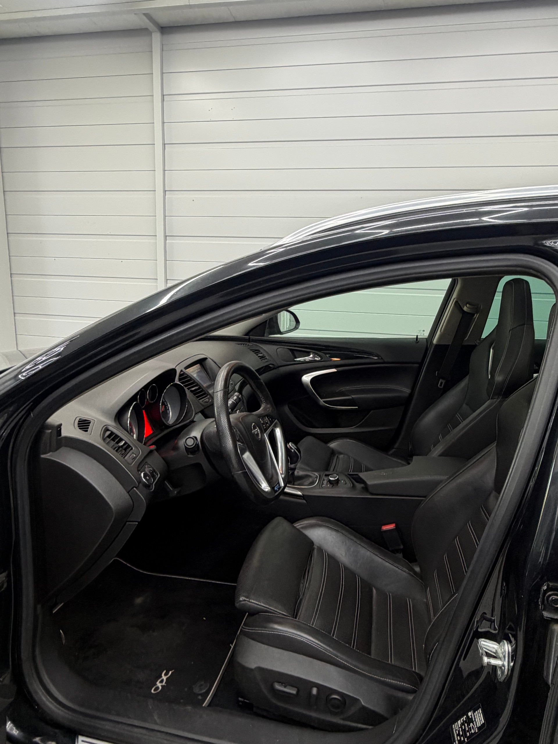 OPEL Insignia Sports Tourer 2.8 Turbo OPC 4WD-image-6