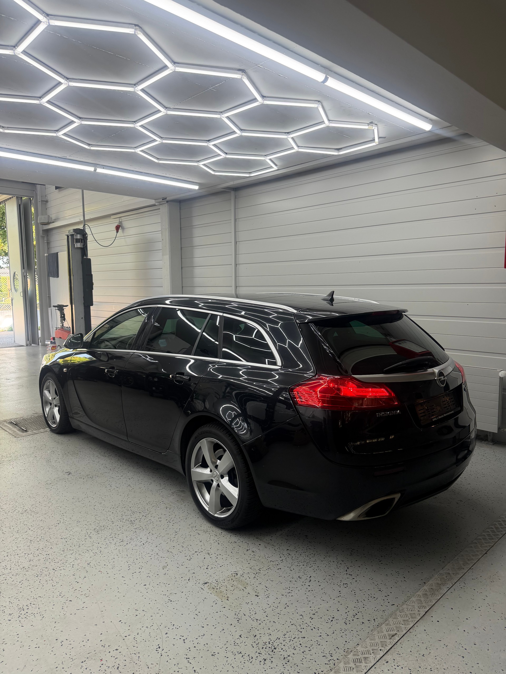 OPEL Insignia Sports Tourer 2.8 Turbo OPC 4WD-image-3