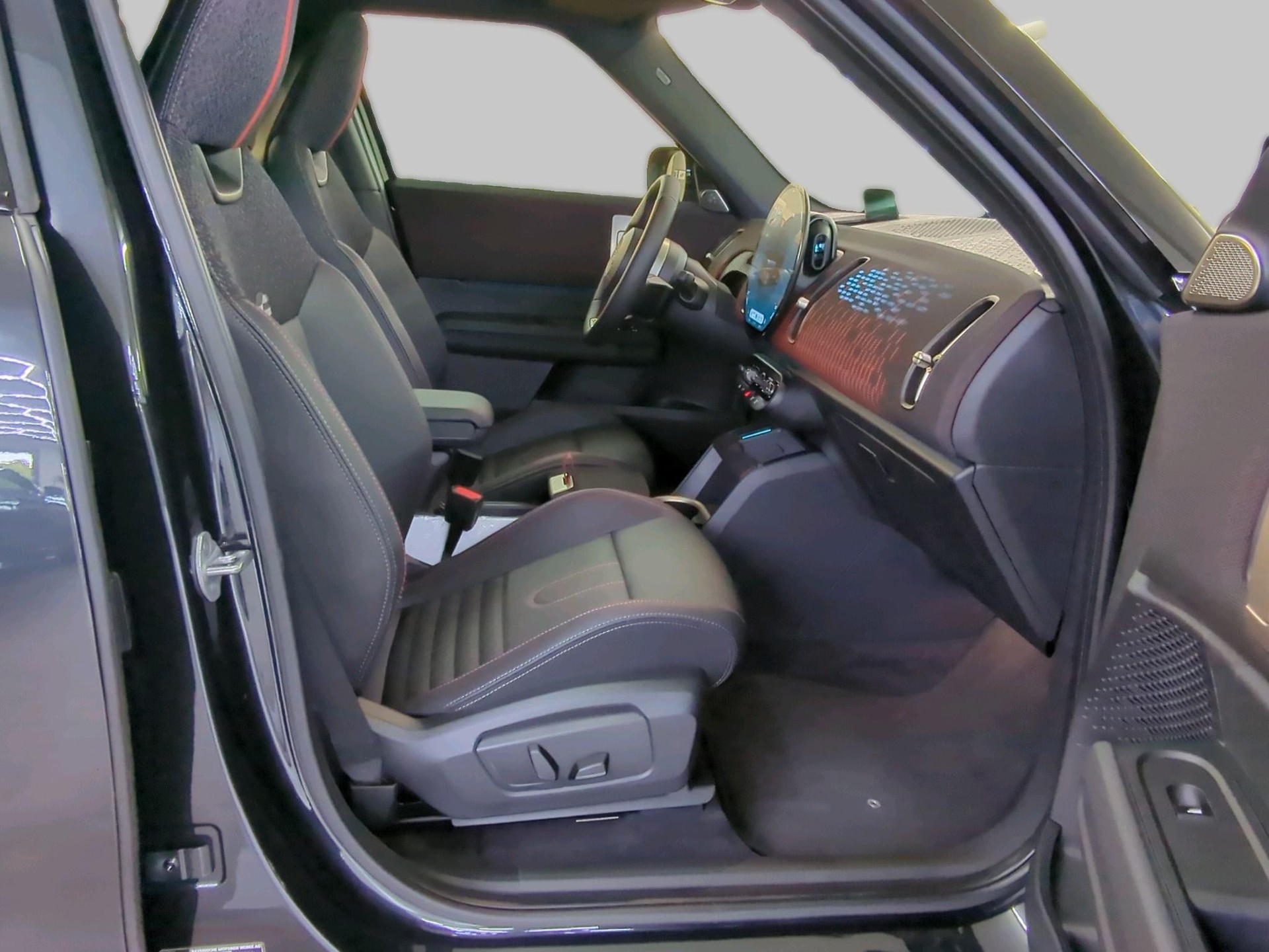 MINI Countryman SE ALL4-image-13