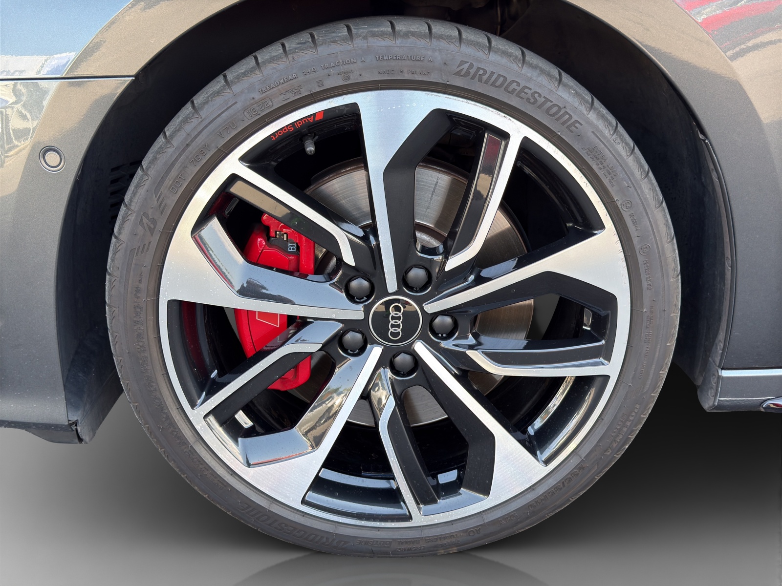 AUDI S3 Limousine 2.0 TFSI quattro S-tronic-image-13